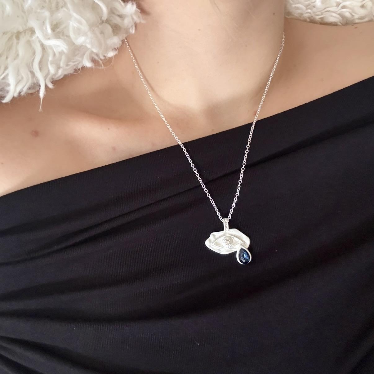 Silver Mat Eye Vintage Kolye