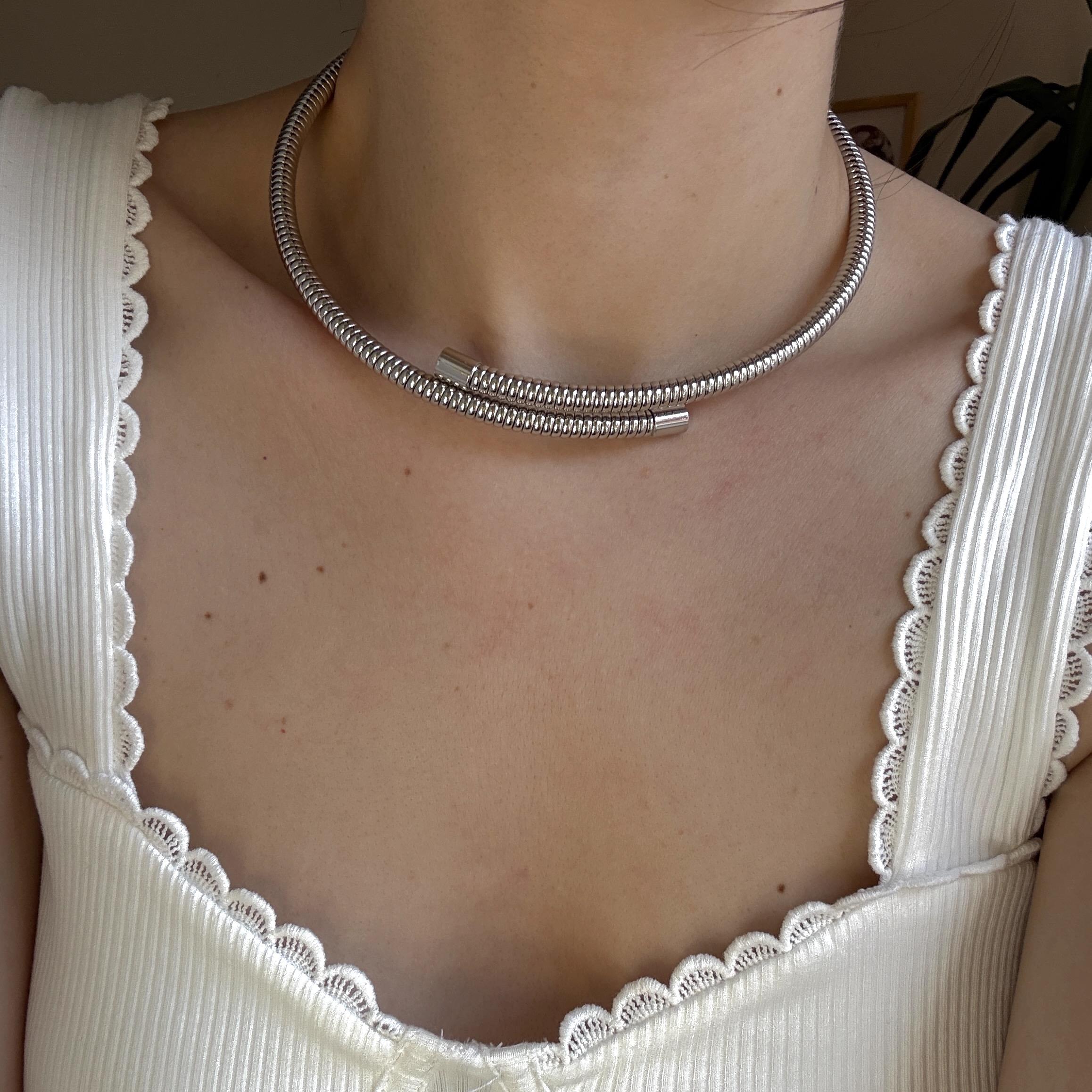 Silver Spiral Bombeli Choker Kolye