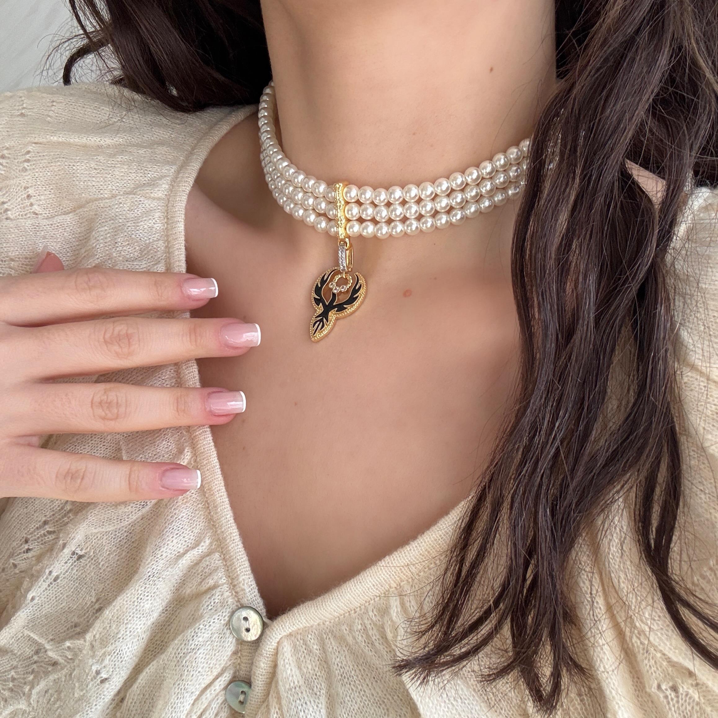 Siyah Mineli İncili Anka Choker Kolye