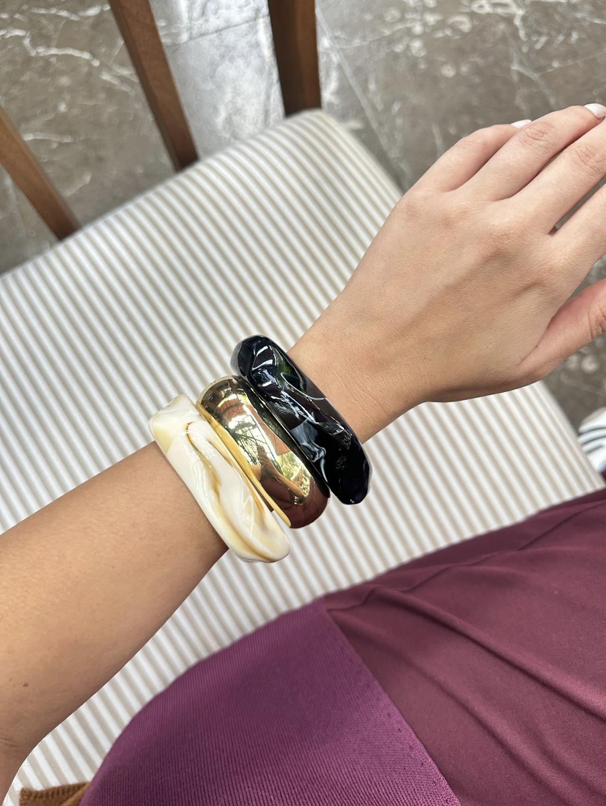 3lü Gold Detaylı Krem Kemik Bilezik Seti