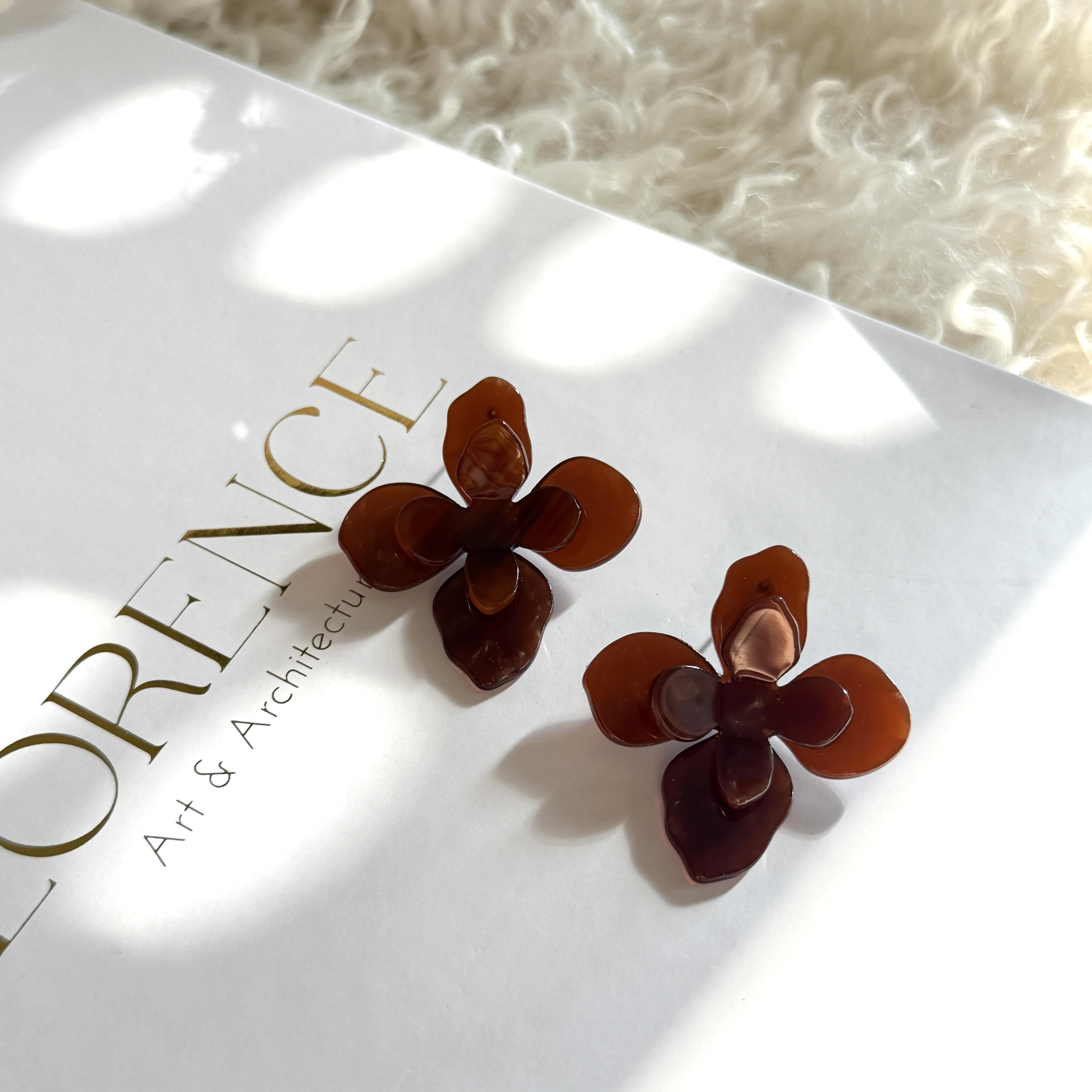 Akrilik Çiçek Küpe