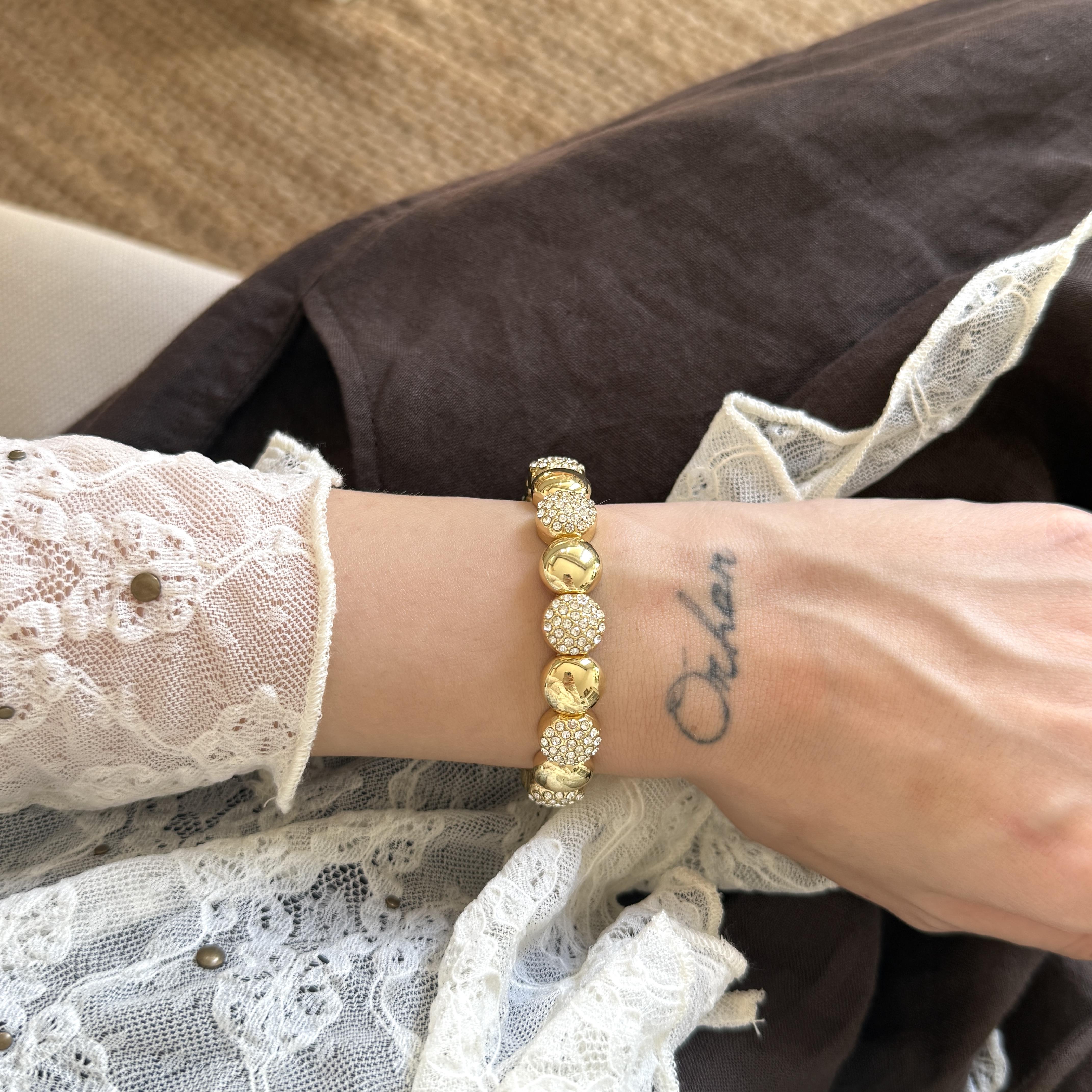 Araları Yuvarlak Taşlı Lastikli Bileklik