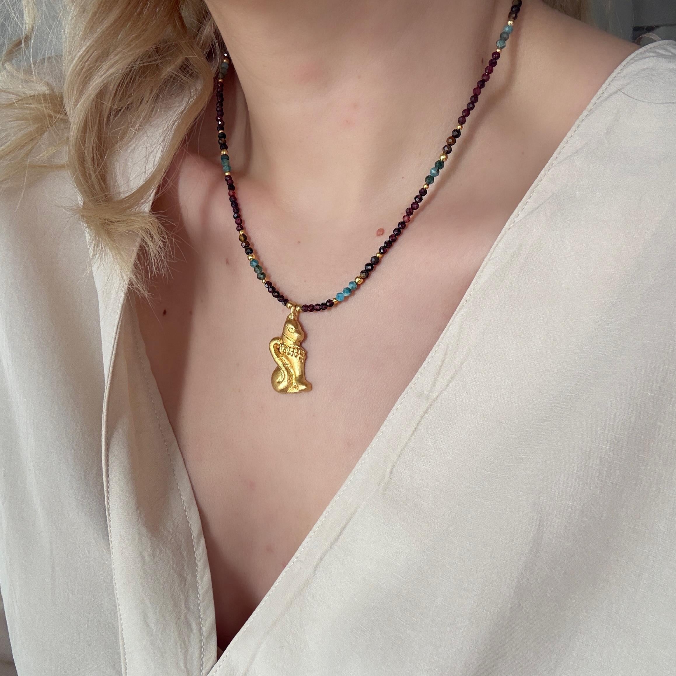Bastet Kolye