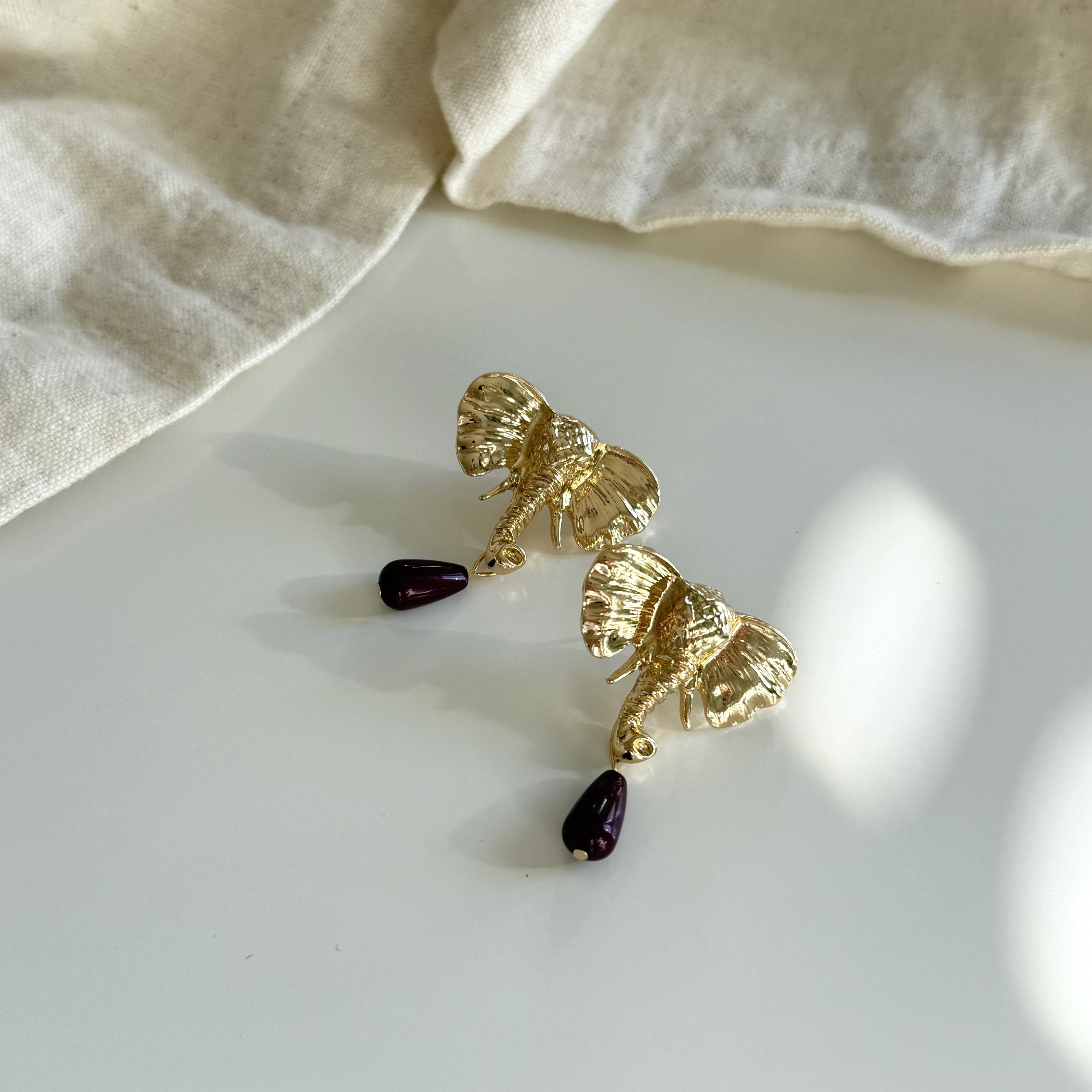 Boncuk Sallantılı Fil Küpe