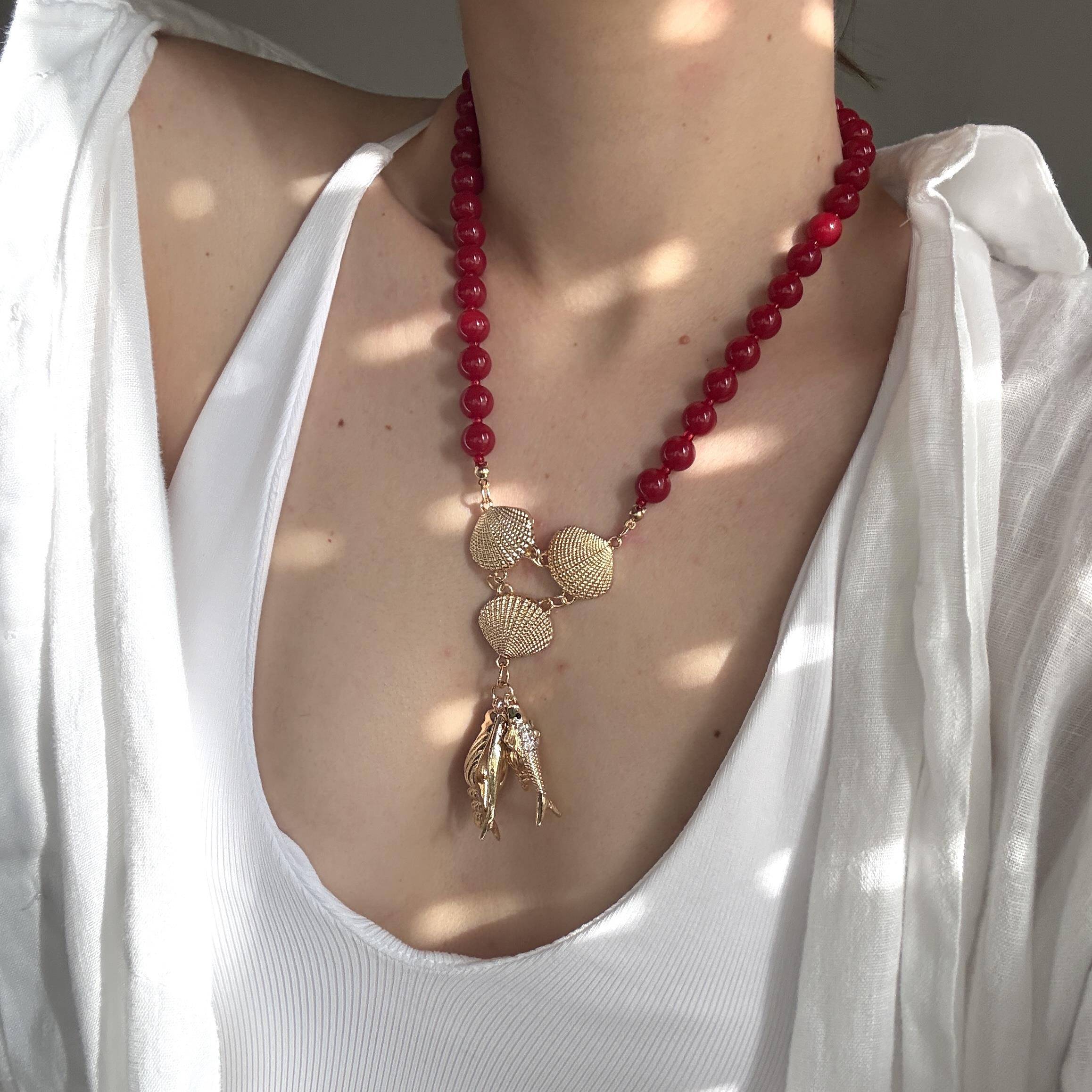 Bordo Boncuklu Balık Charmlı Kolye