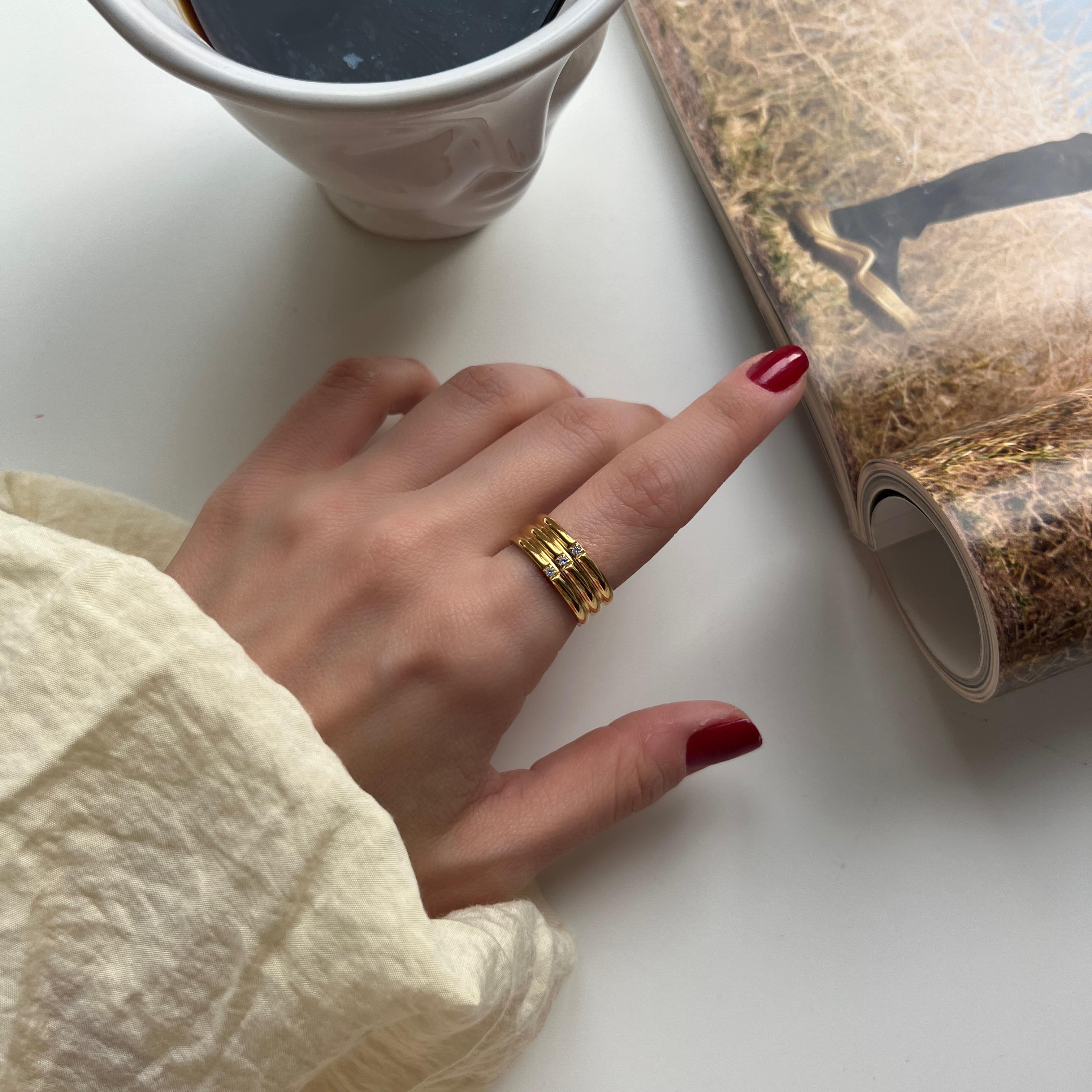 Çelik 3 Taşlı Bombe Yüzük