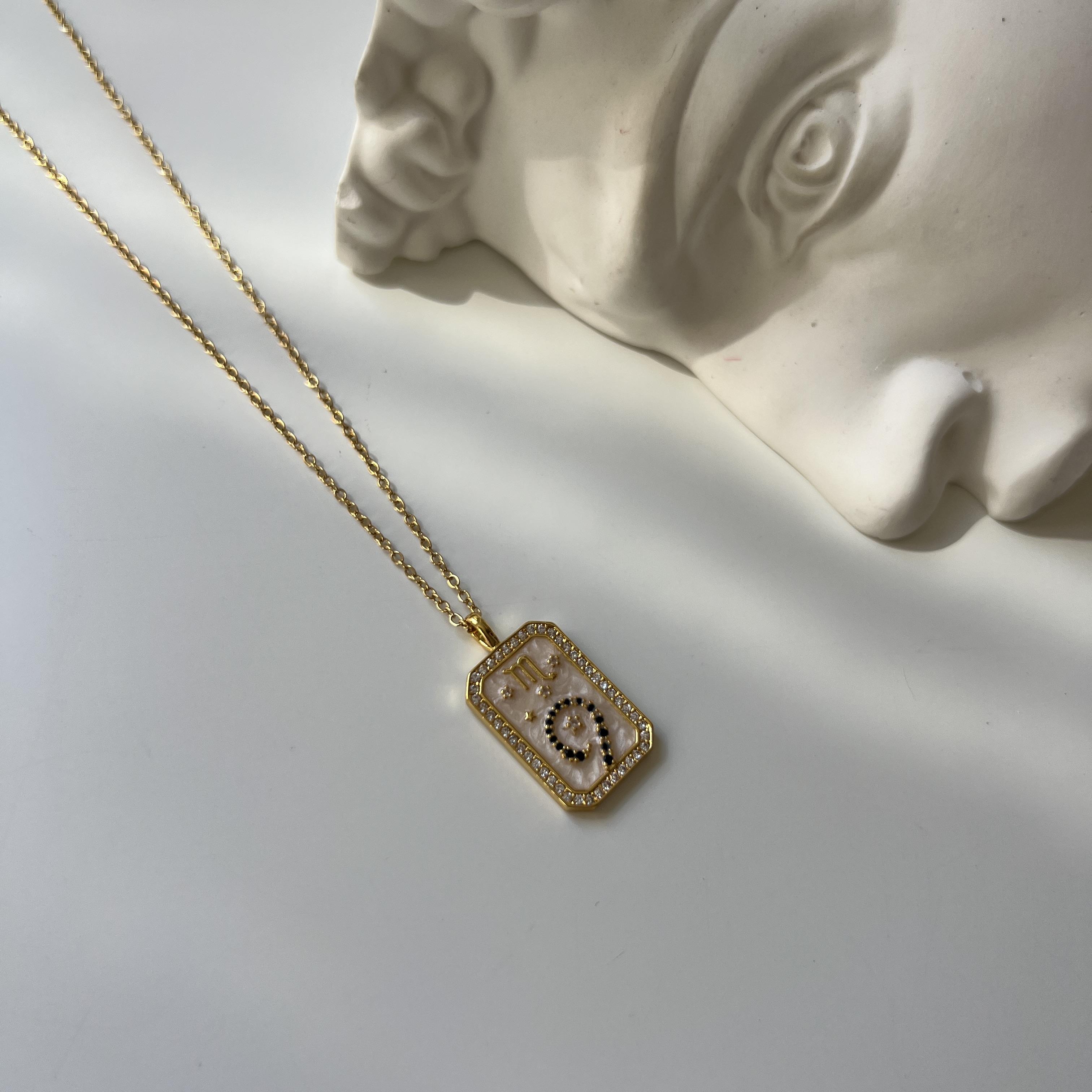 Çelik Akrep Burcu Kolye