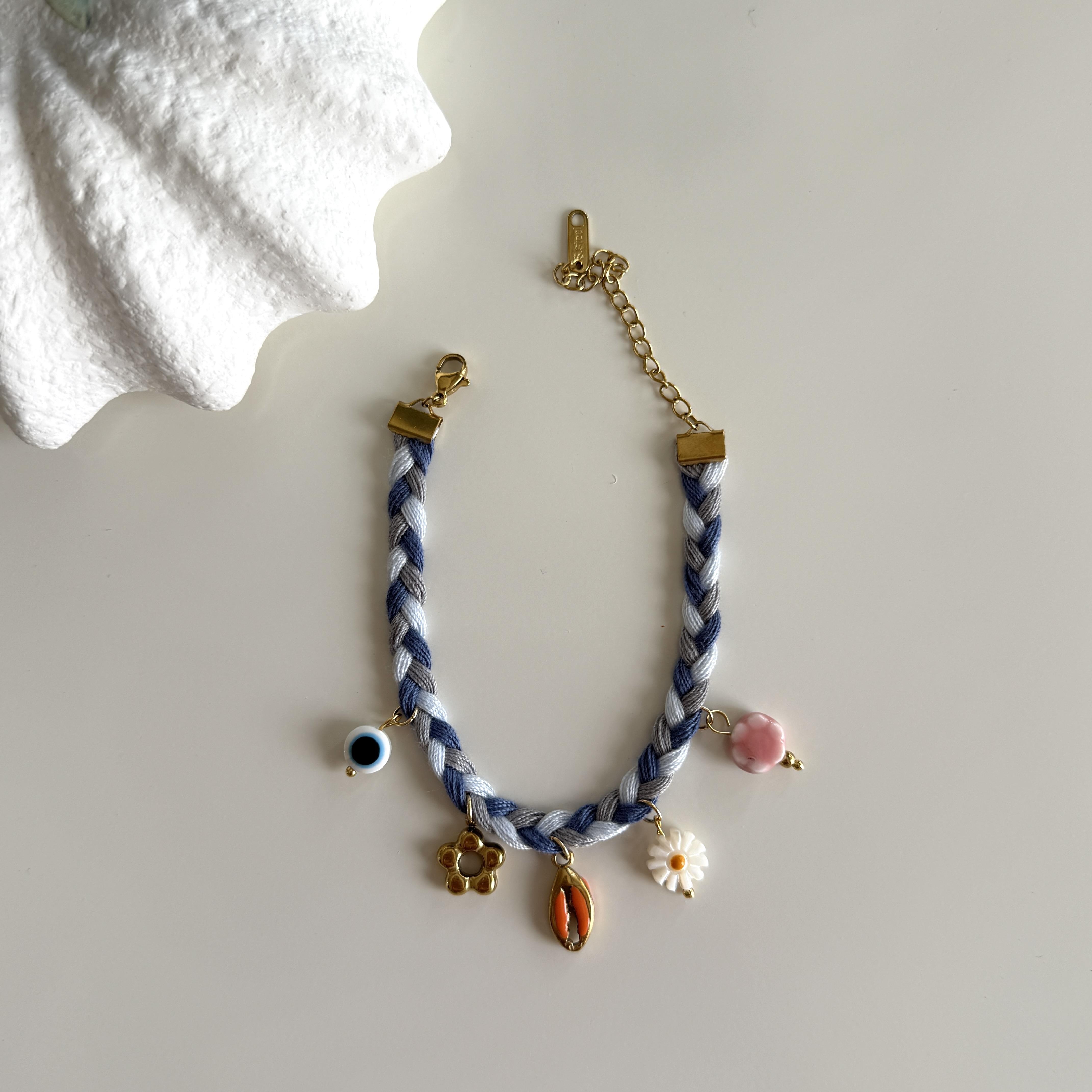 Çelik Charmlı Lacivert Örgü Bileklik