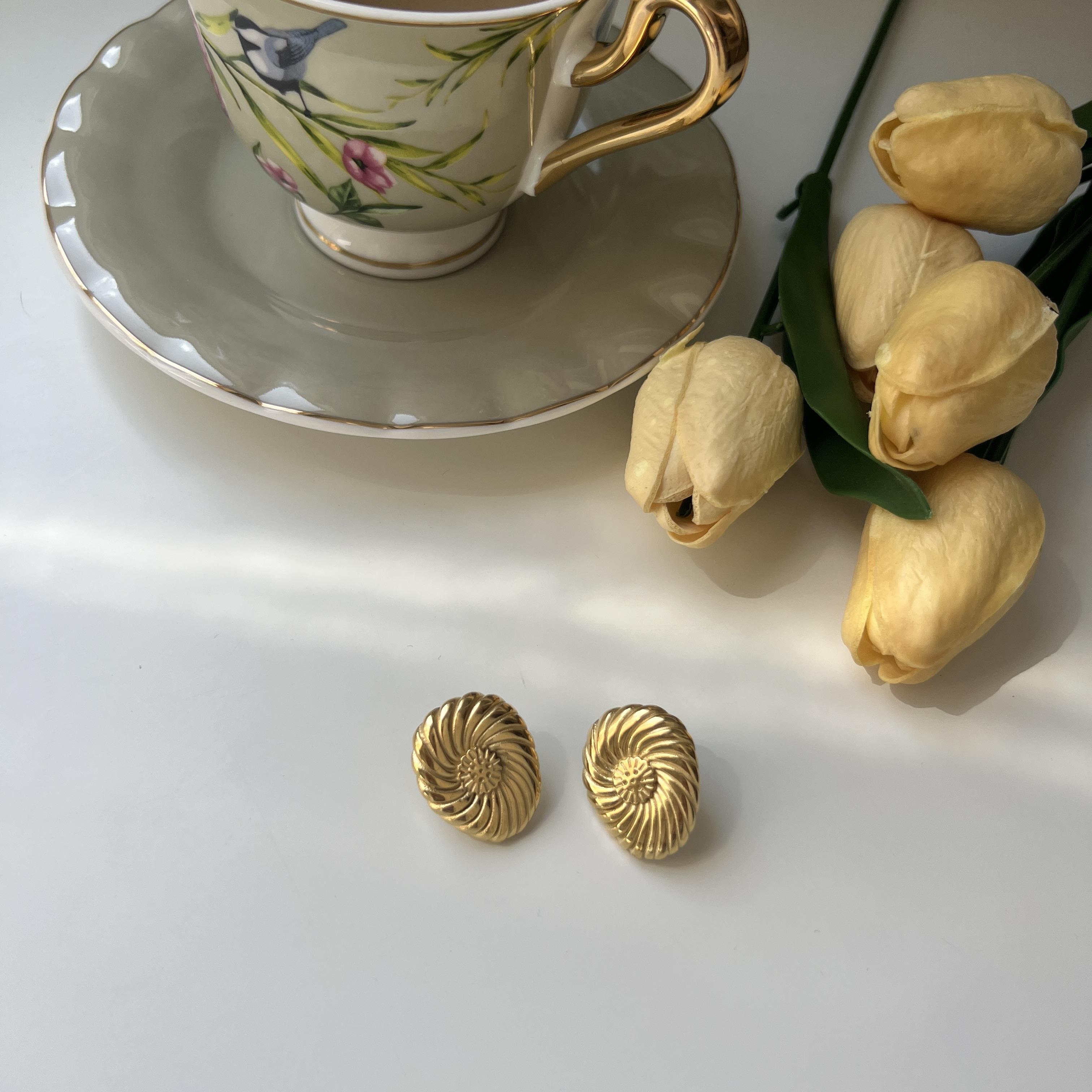 Çelik Çizgili Vintage Küpe