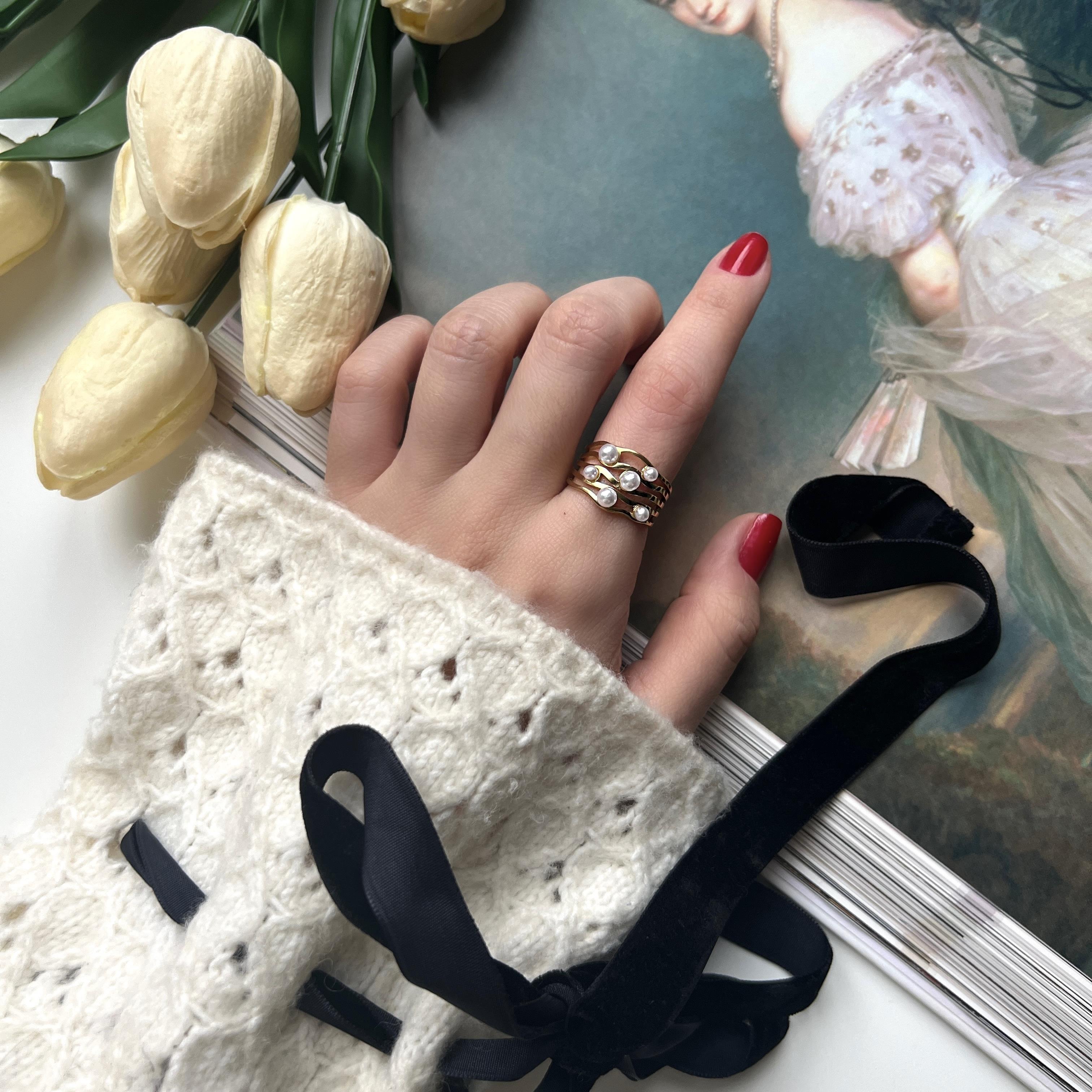 Çelik Dalgalı İncili Yüzük