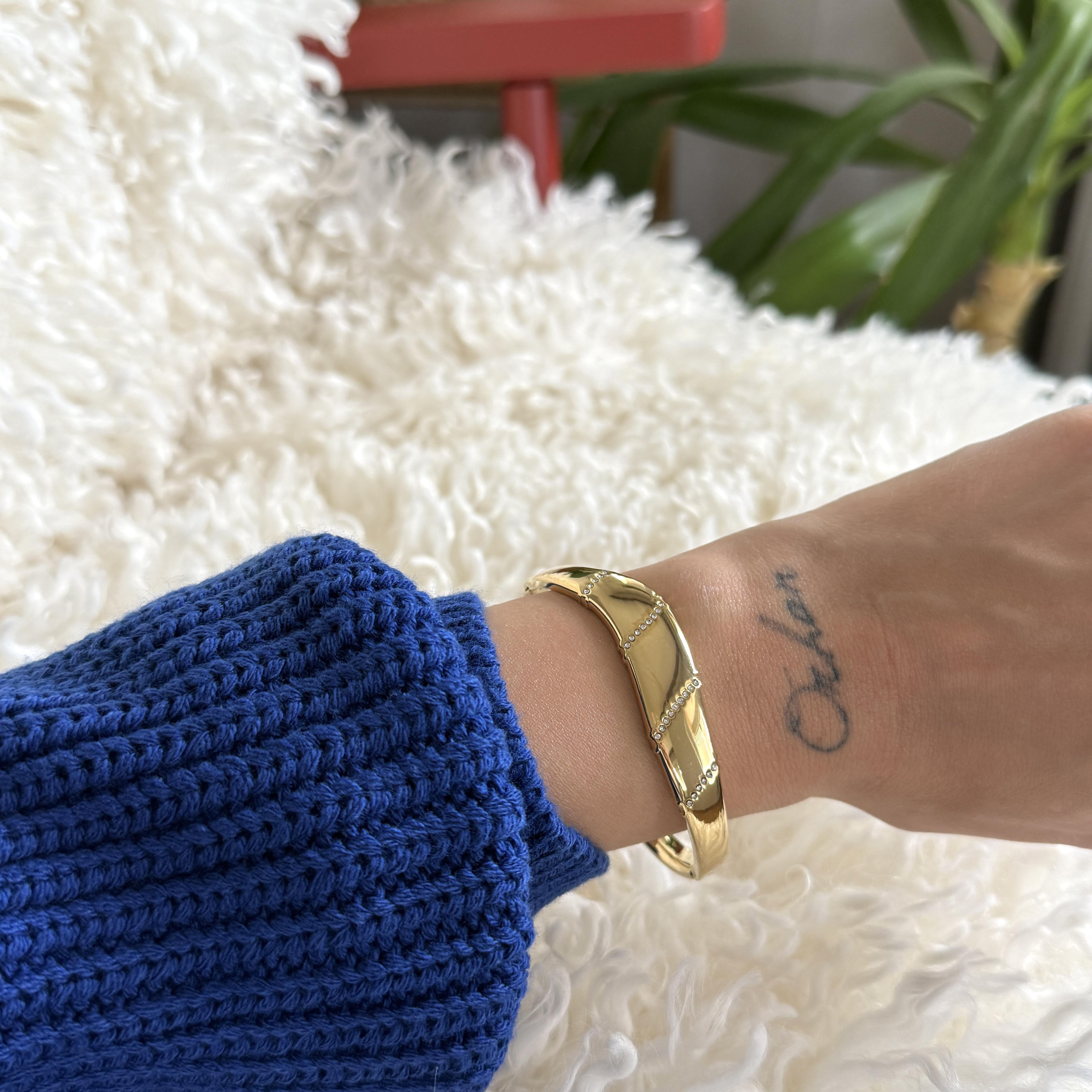 Çelik Dalgalı Taşlı Kelepçe