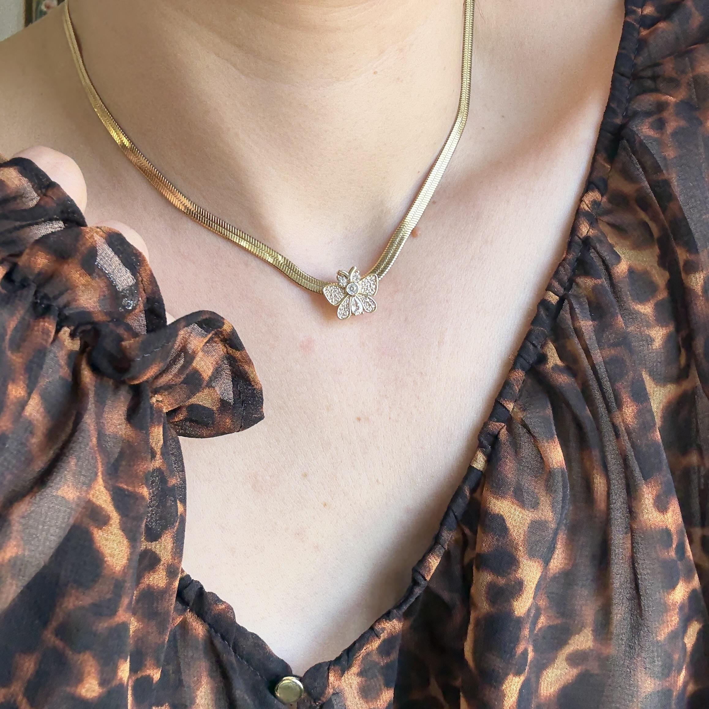 Çelik İtalyan Zinciri Ucu Arı Detay Kolye