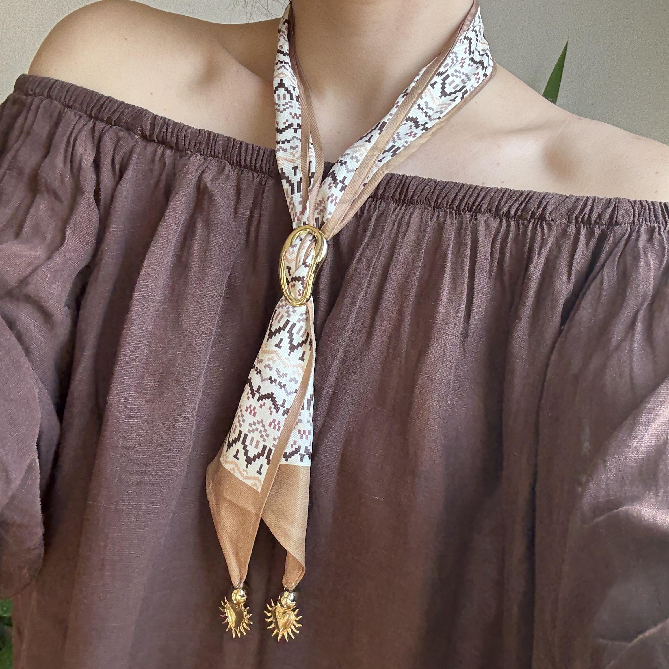 Çelik Kahve Fular Asansör Kolye