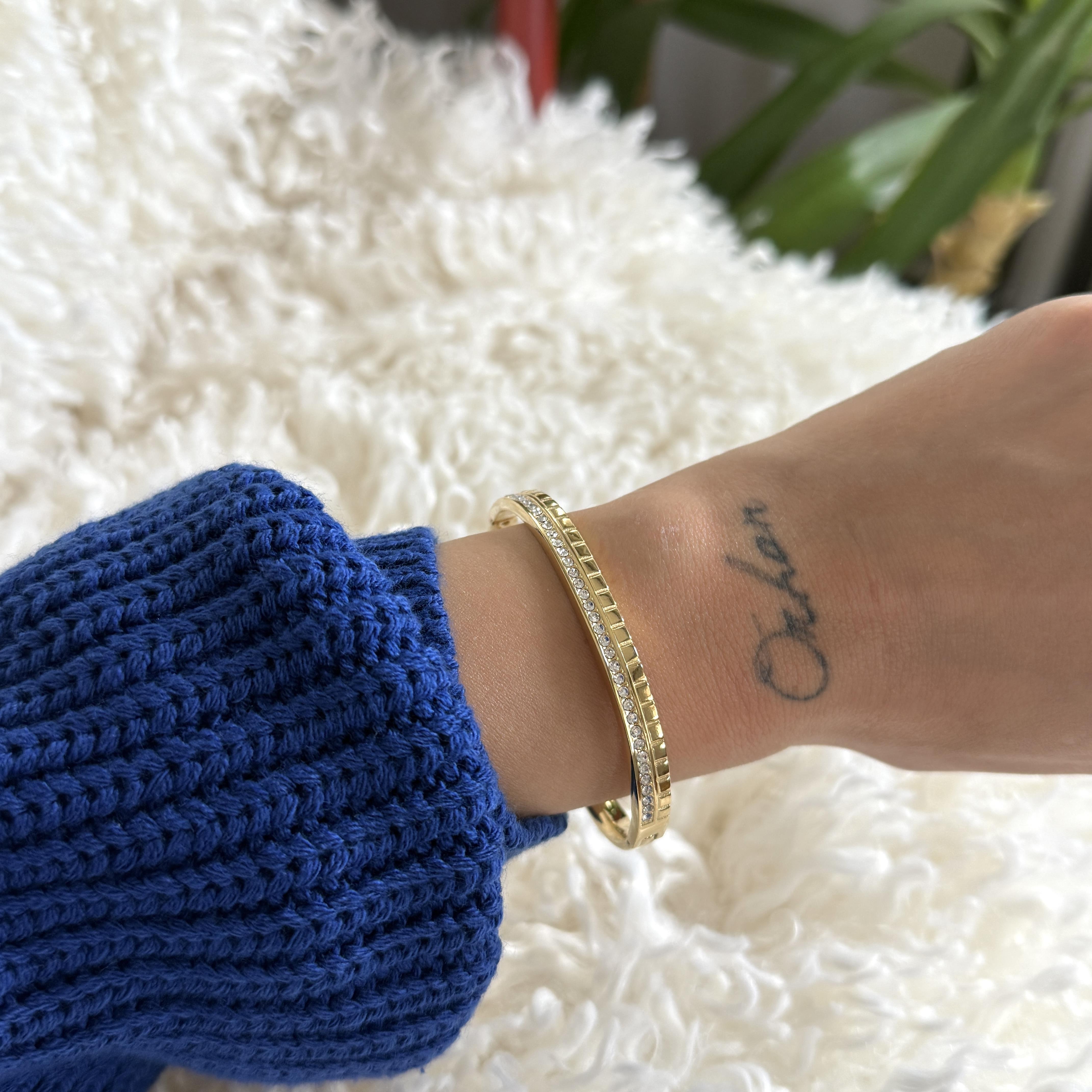 Çelik Kenarı Taşlı Kelepçe