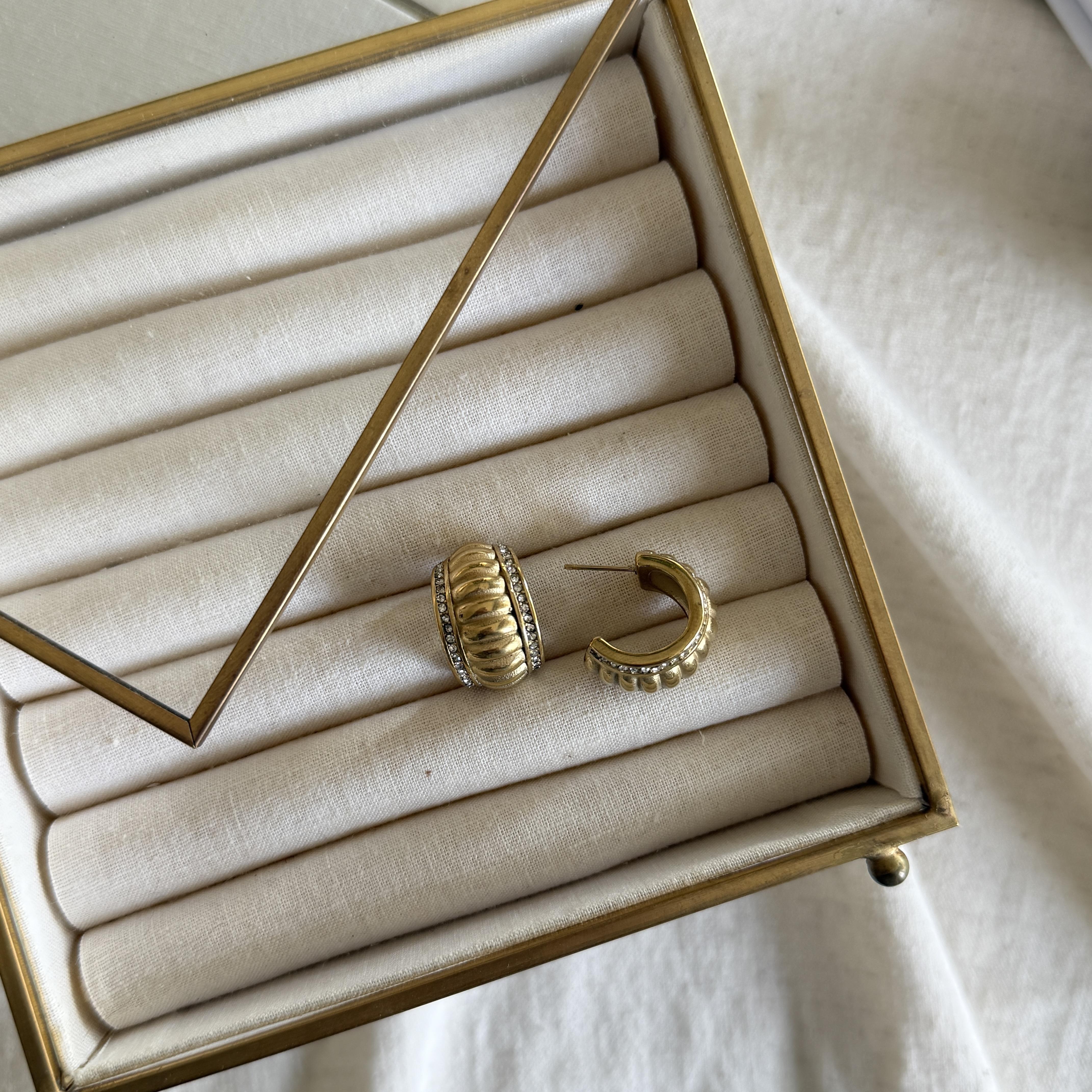 Çelik Kenarı Taşlı Vintage Halka Küpe