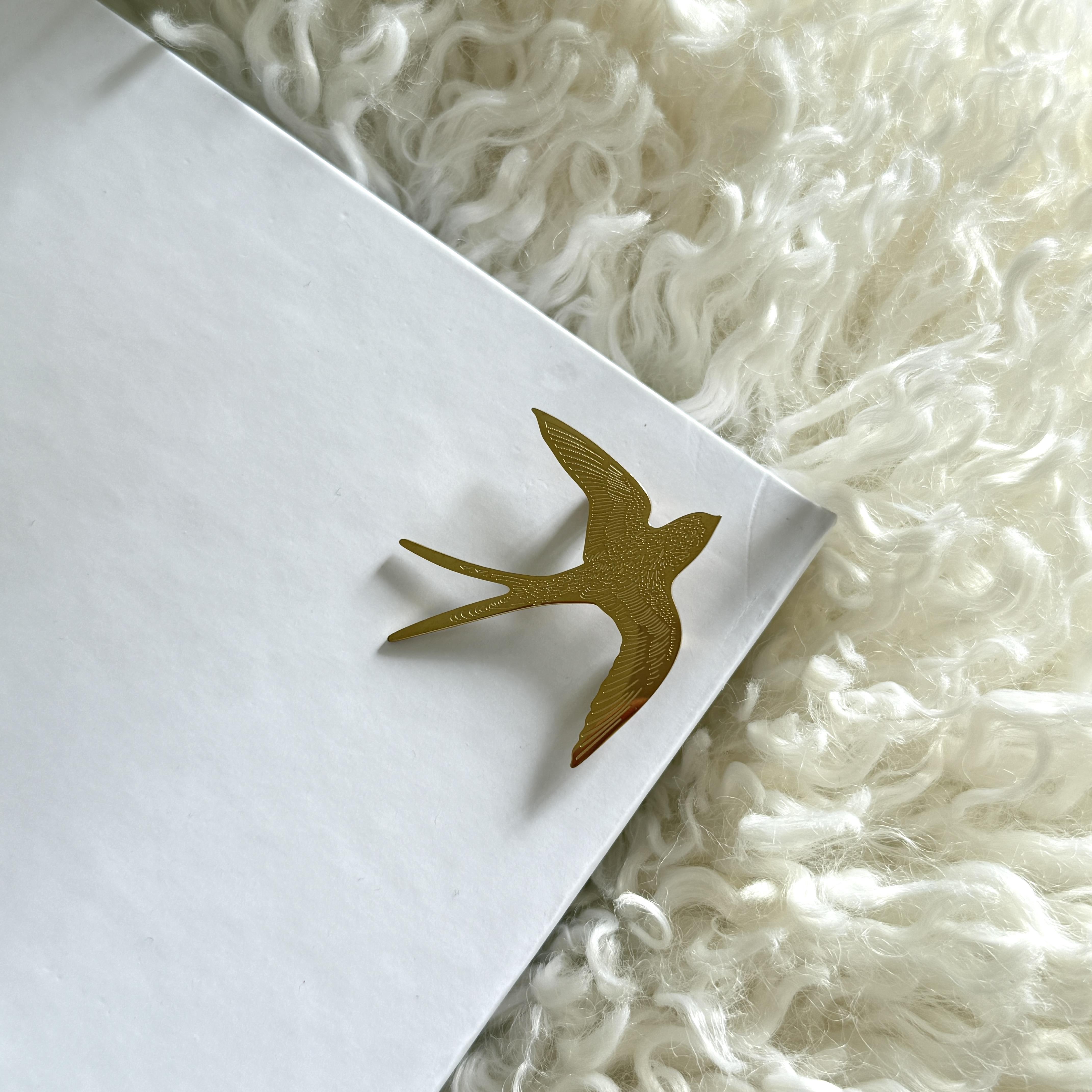 Çelik Kırlangıç Broş