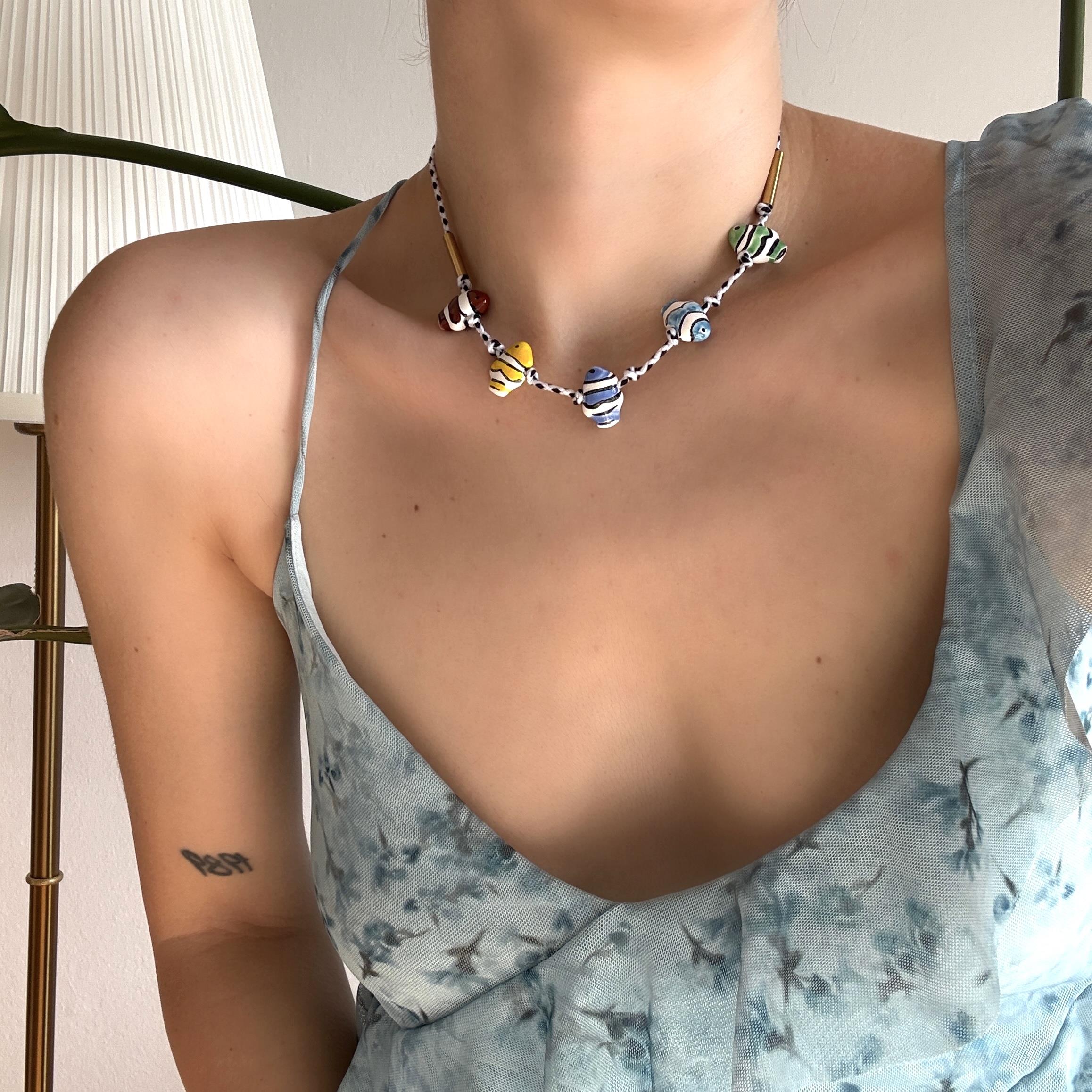 Çelik Seramik Balıklı Kolye