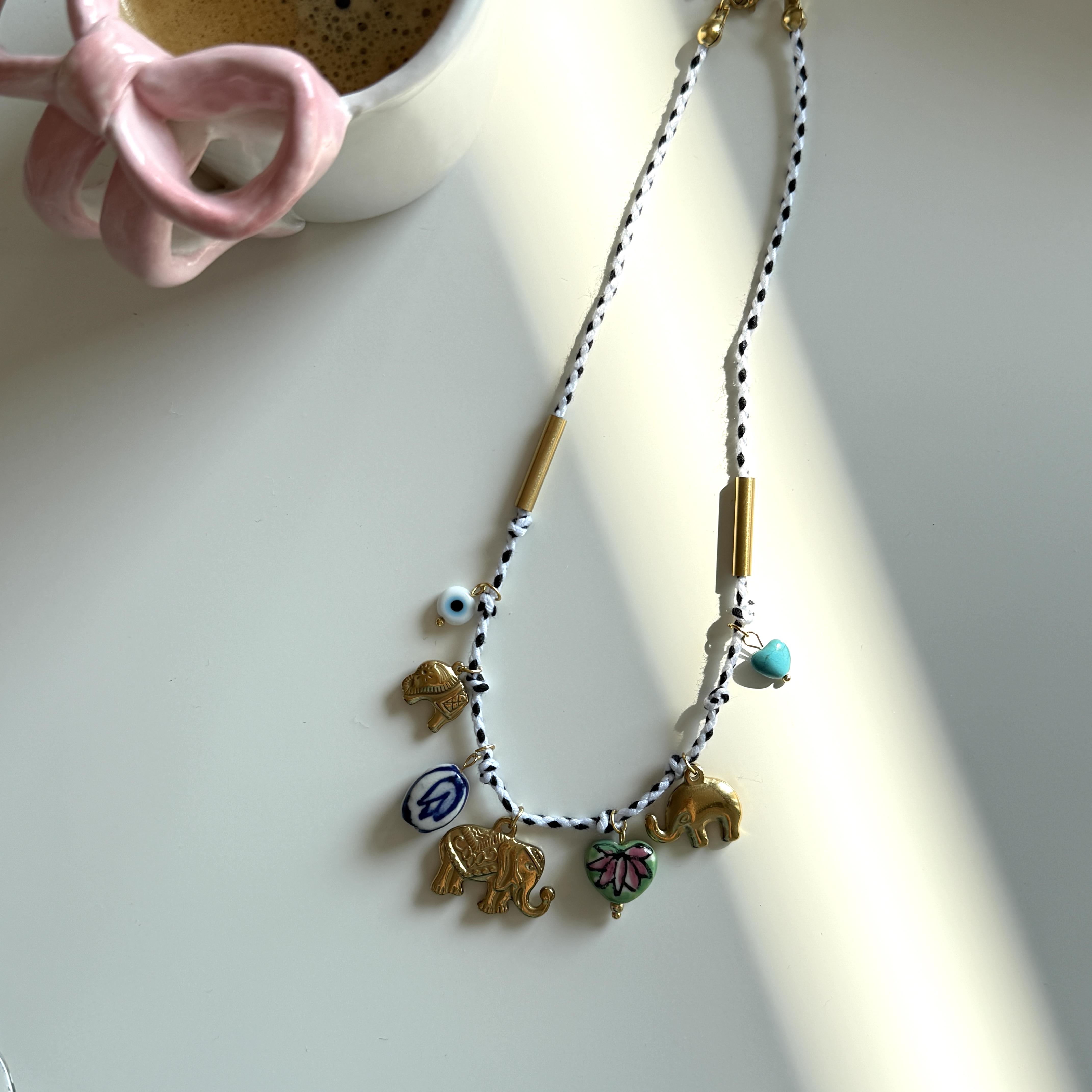 Çelik Seramik Çiçek&Fil Charmlı Kolye