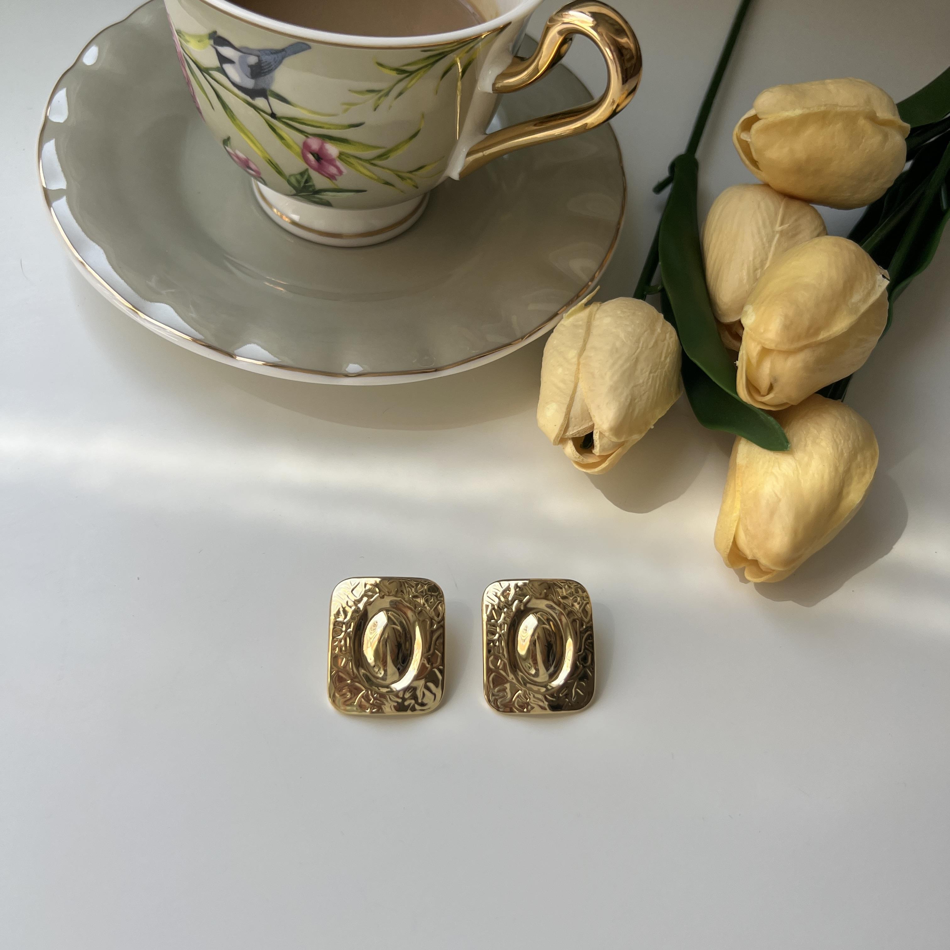 Çelik Vintage Plaka Küpe