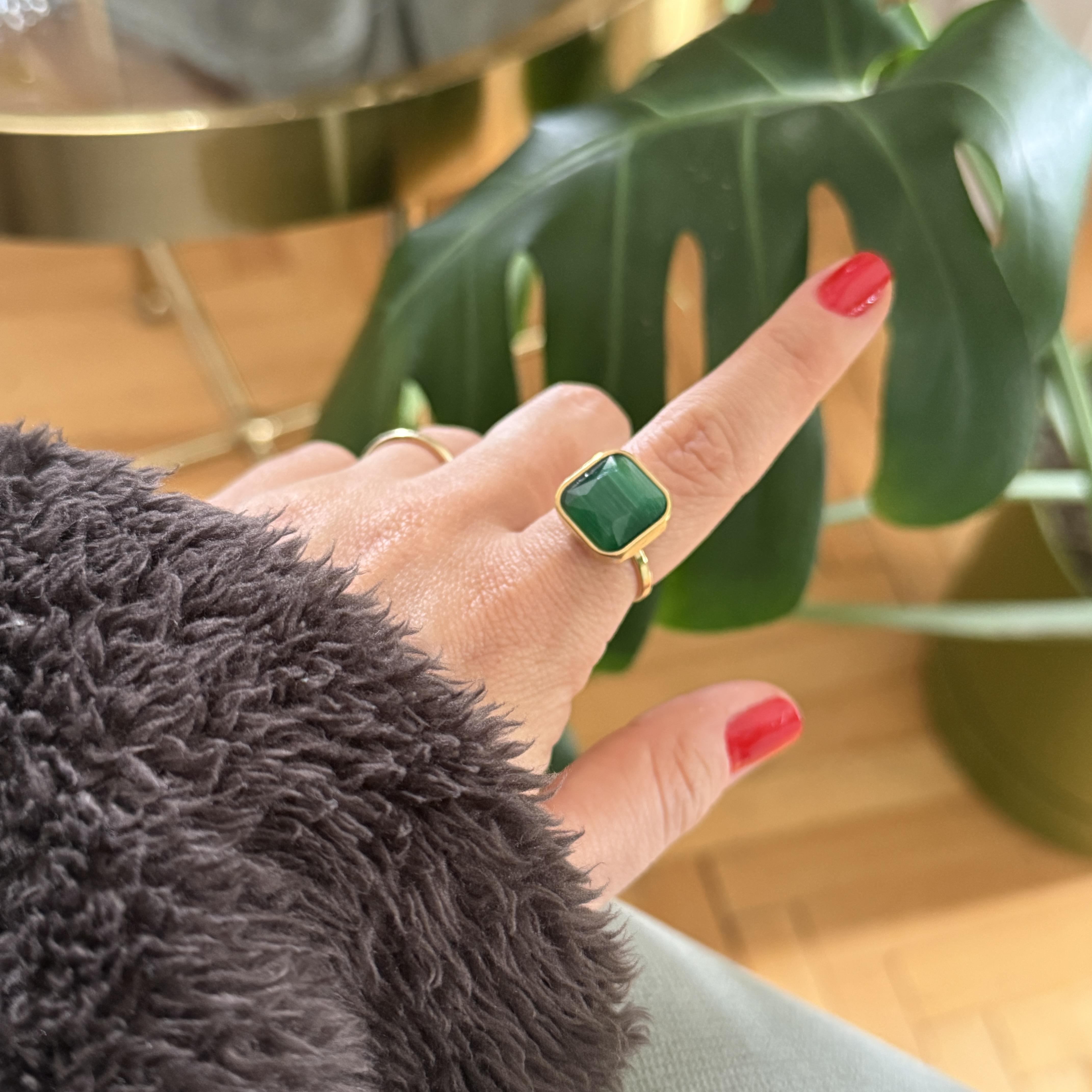 Çelik Yeşil Taşlı Yüzük