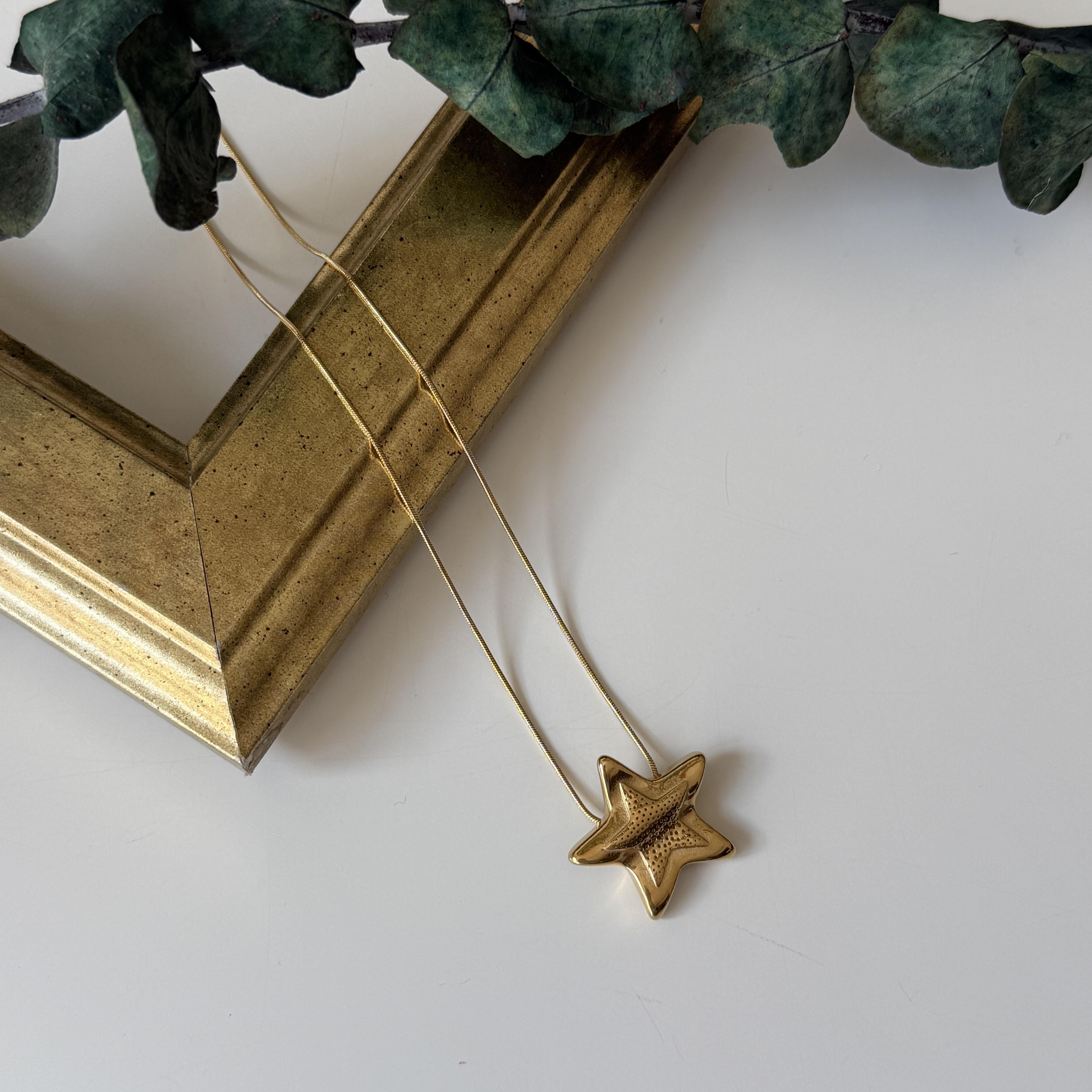 Çelik Yıldız Kolye