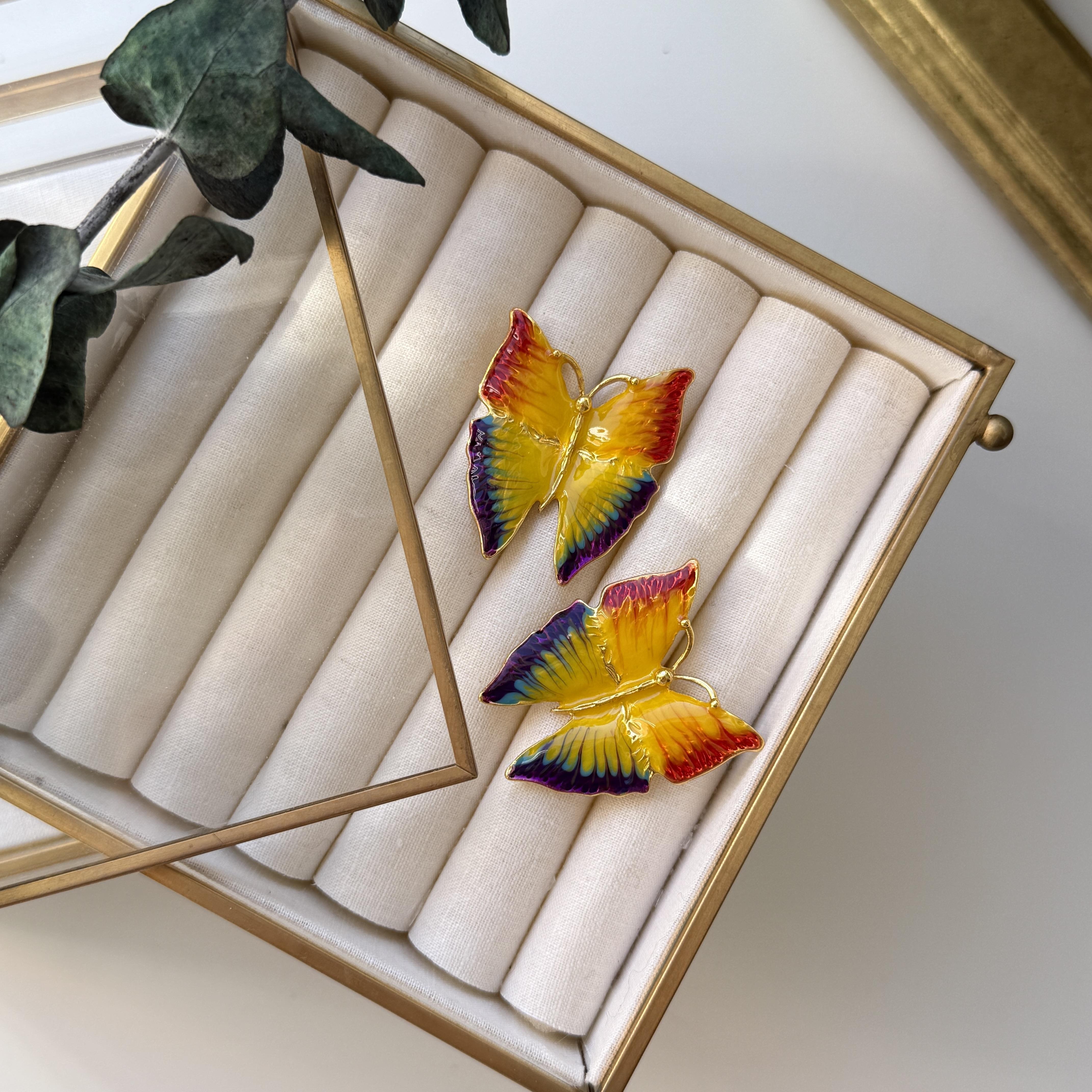 Gökkuşağı Kelebek Küpe