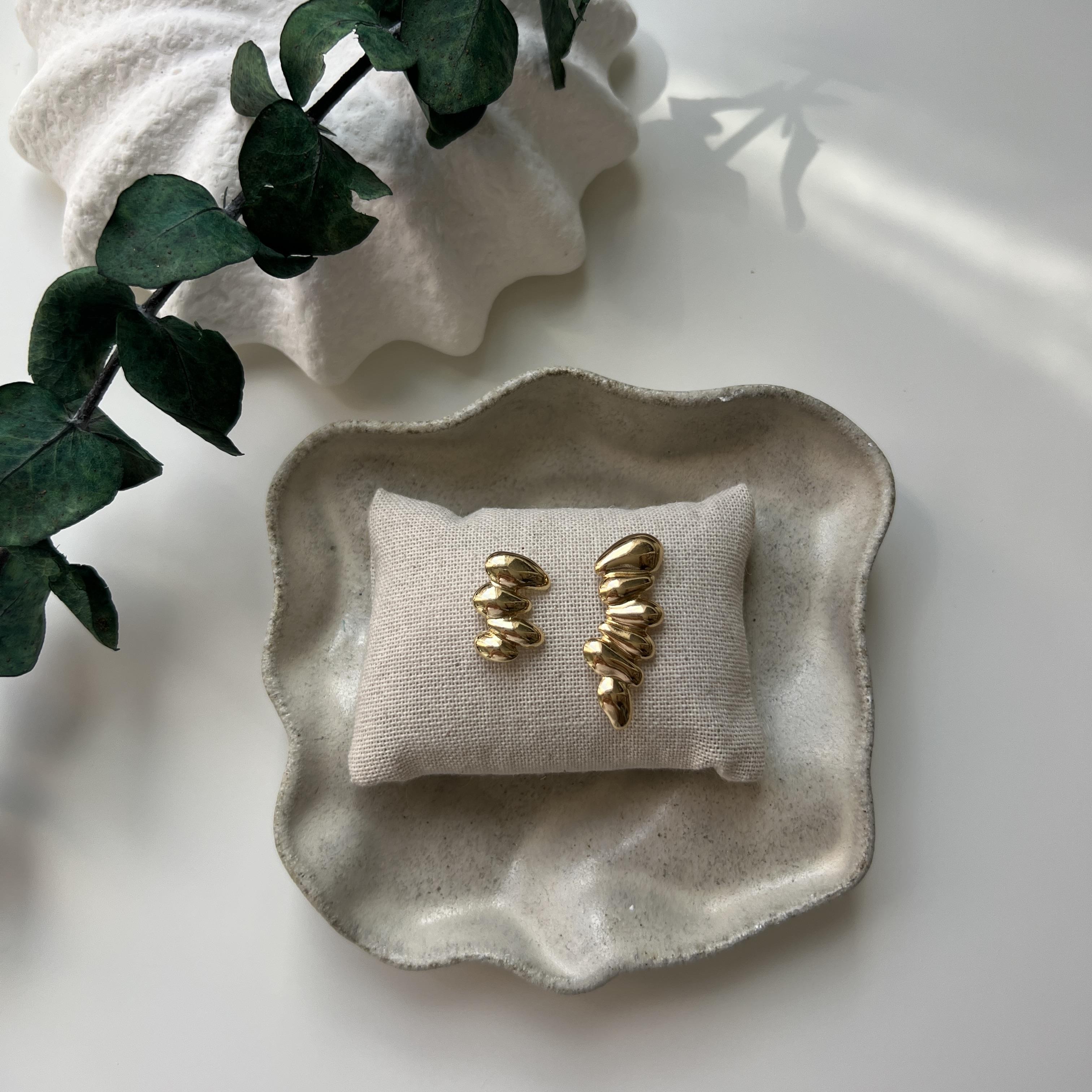 Gold Asimetrik Küpe
