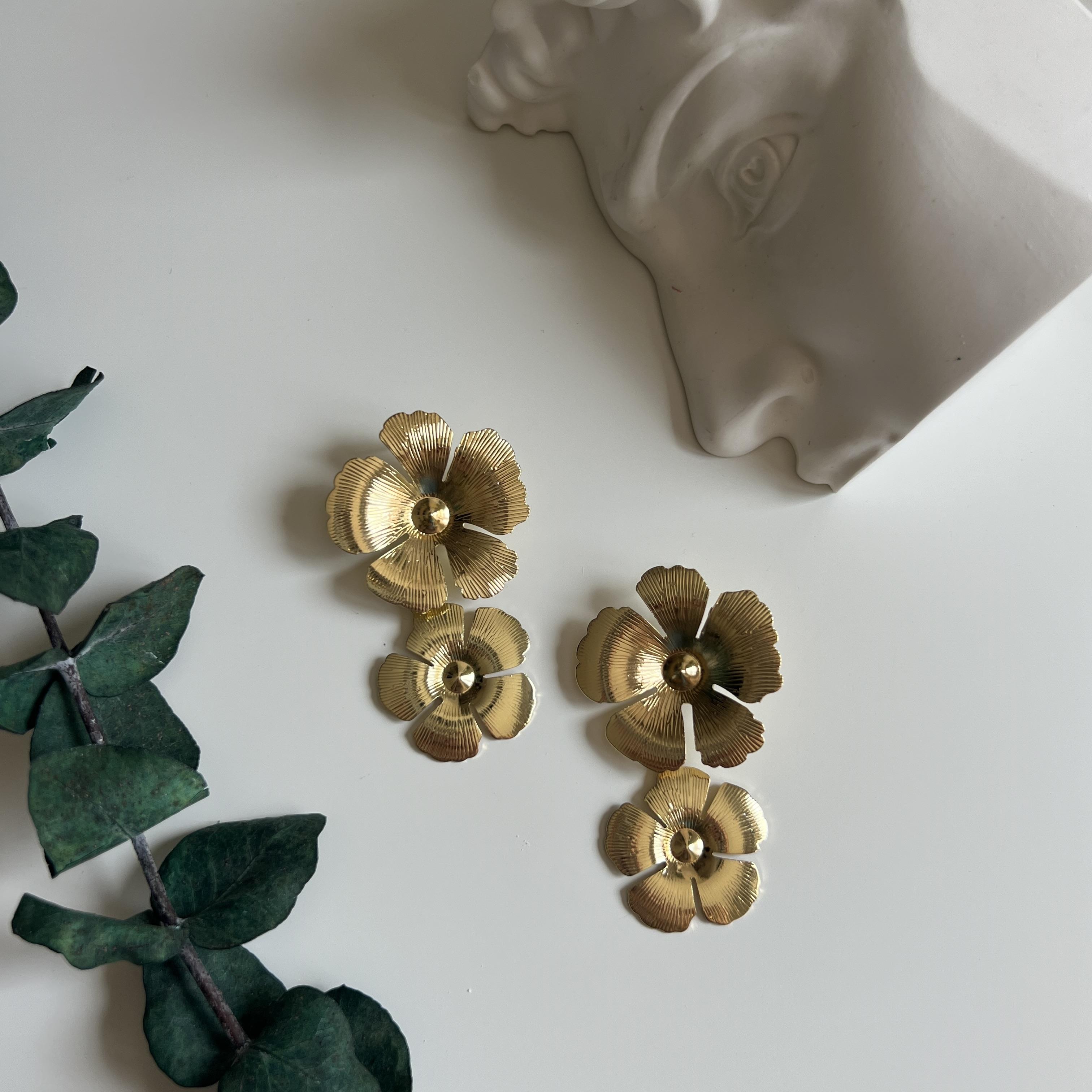 Gold Çift Çiçek Küpe