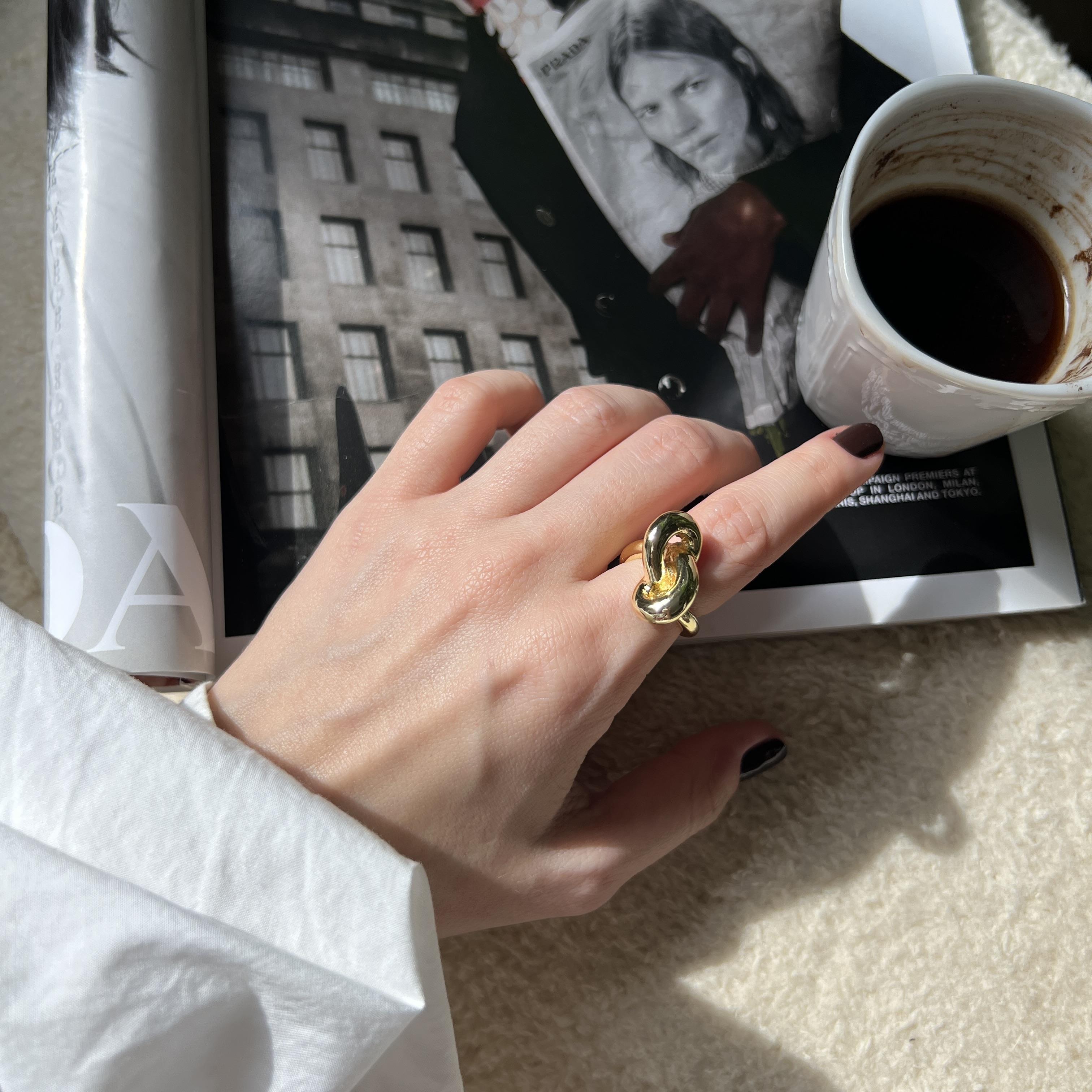 Gold Düğüm Yüzük