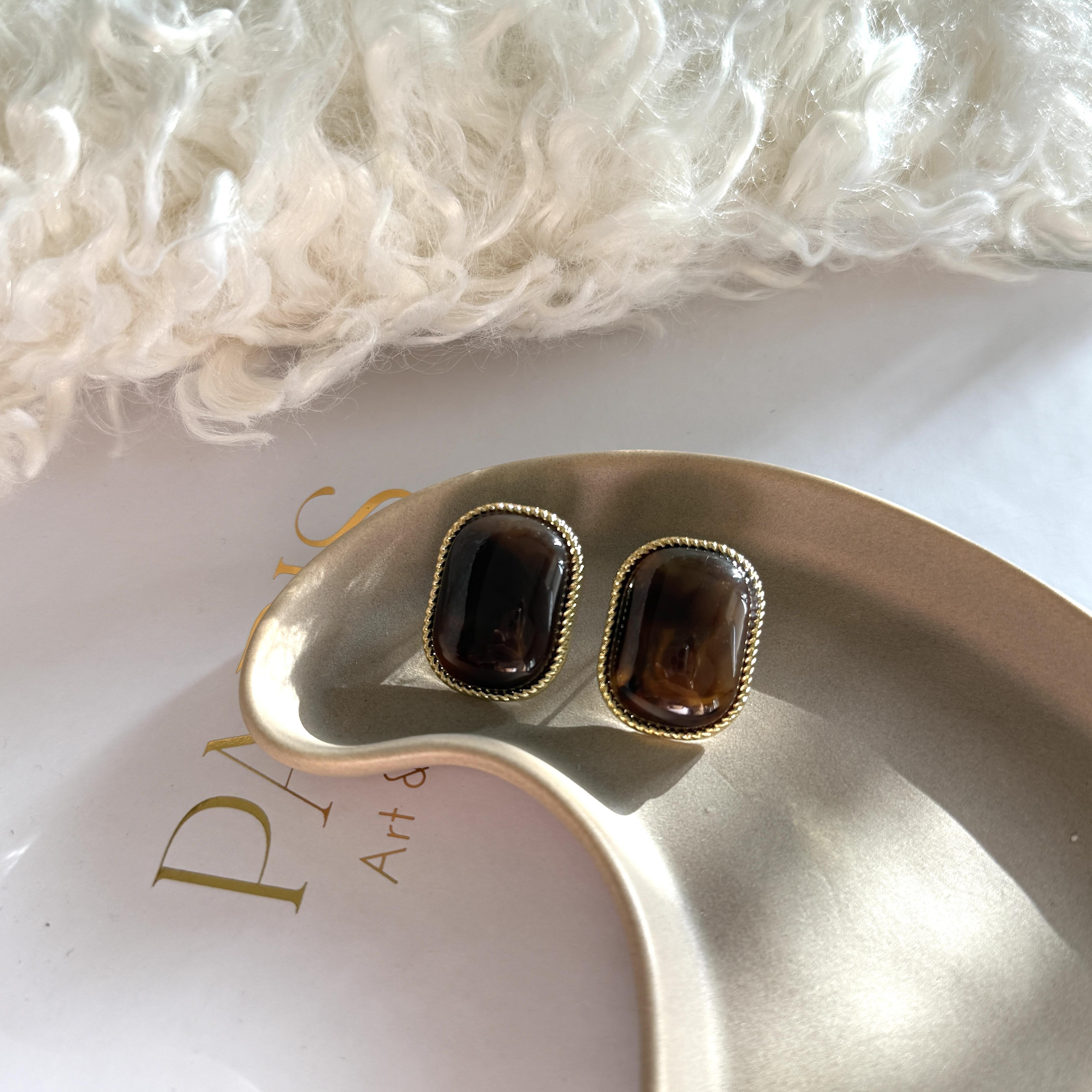 Gold Kenarlı Oval Kahve Vintage Küpe