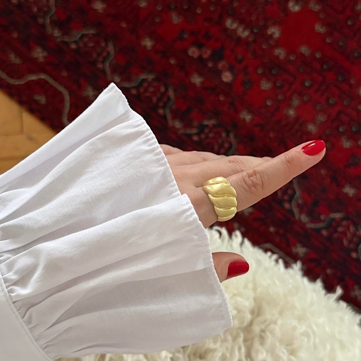 Gold Mat Bombe Yüzük