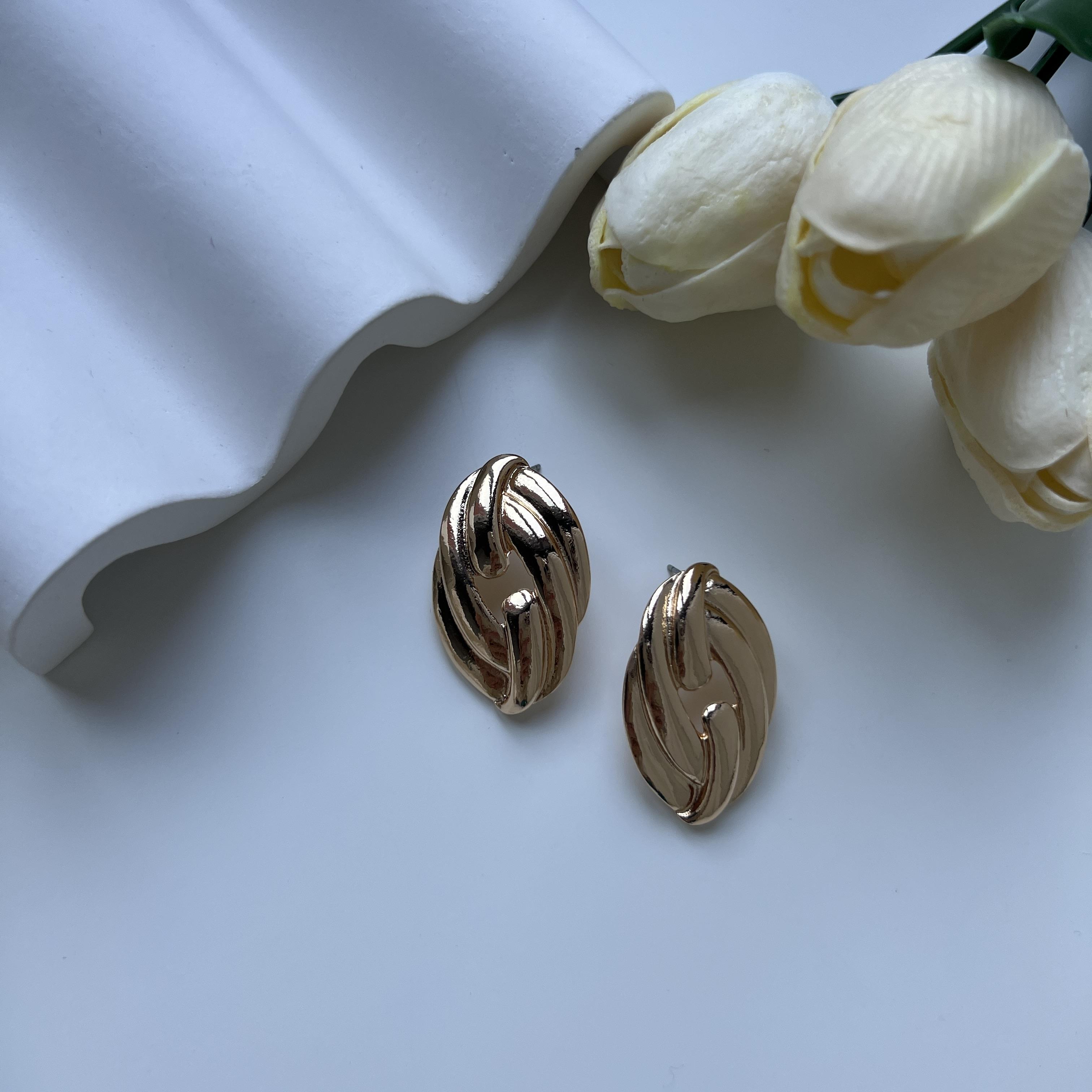 Gold Oval Vintage Küpe