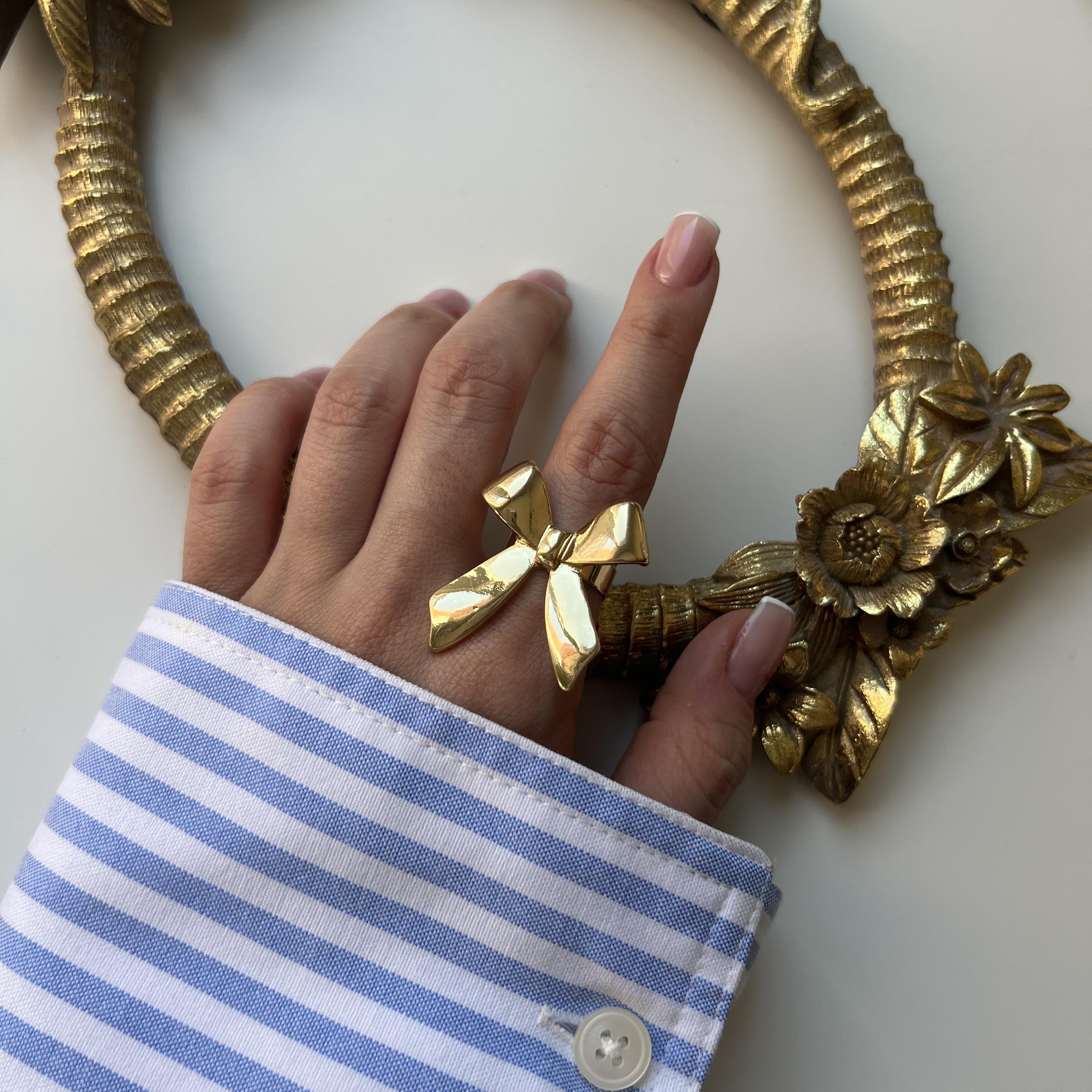 Gold Parlak Fiyonk Yüzük