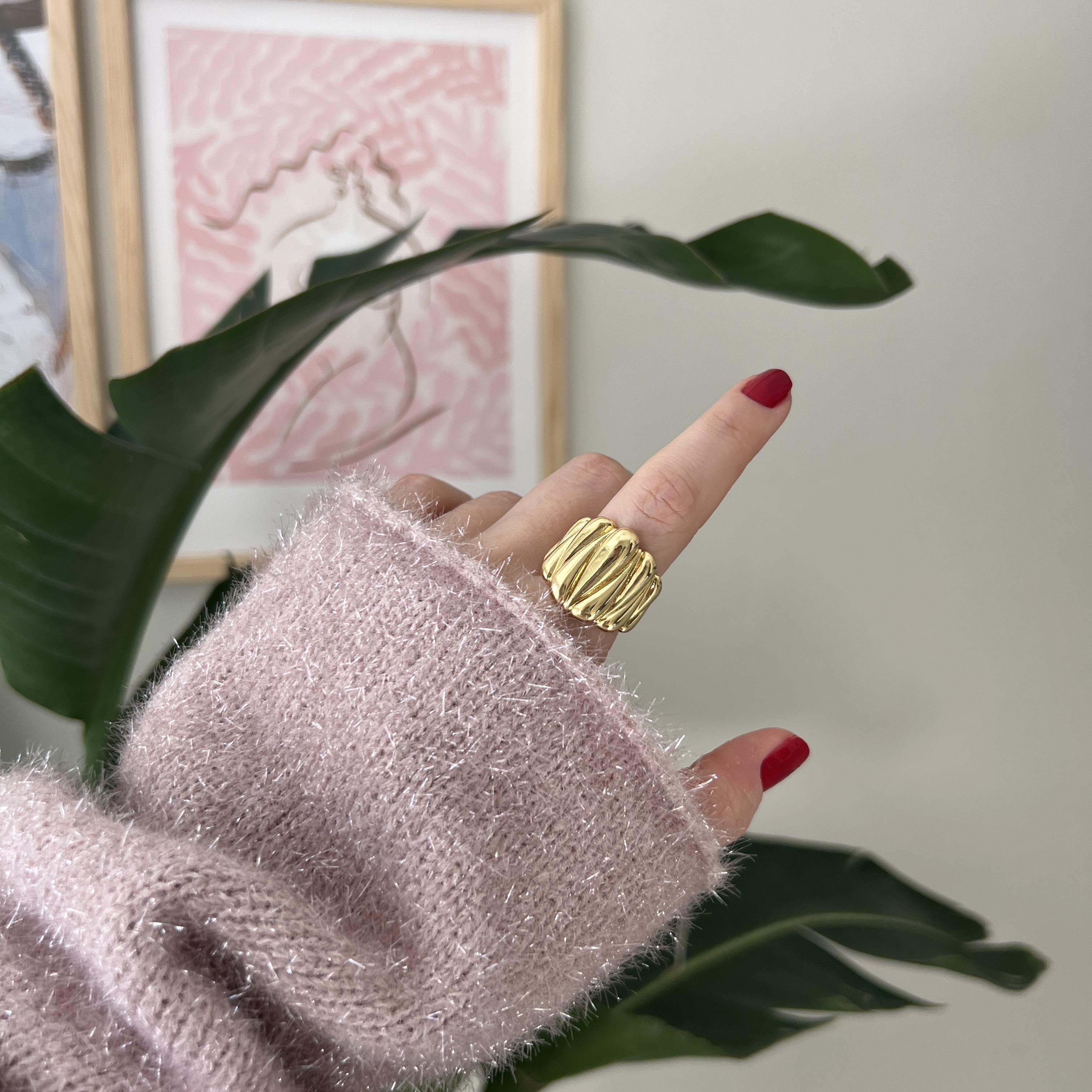 Gold Tasarım Bombe Yüzük