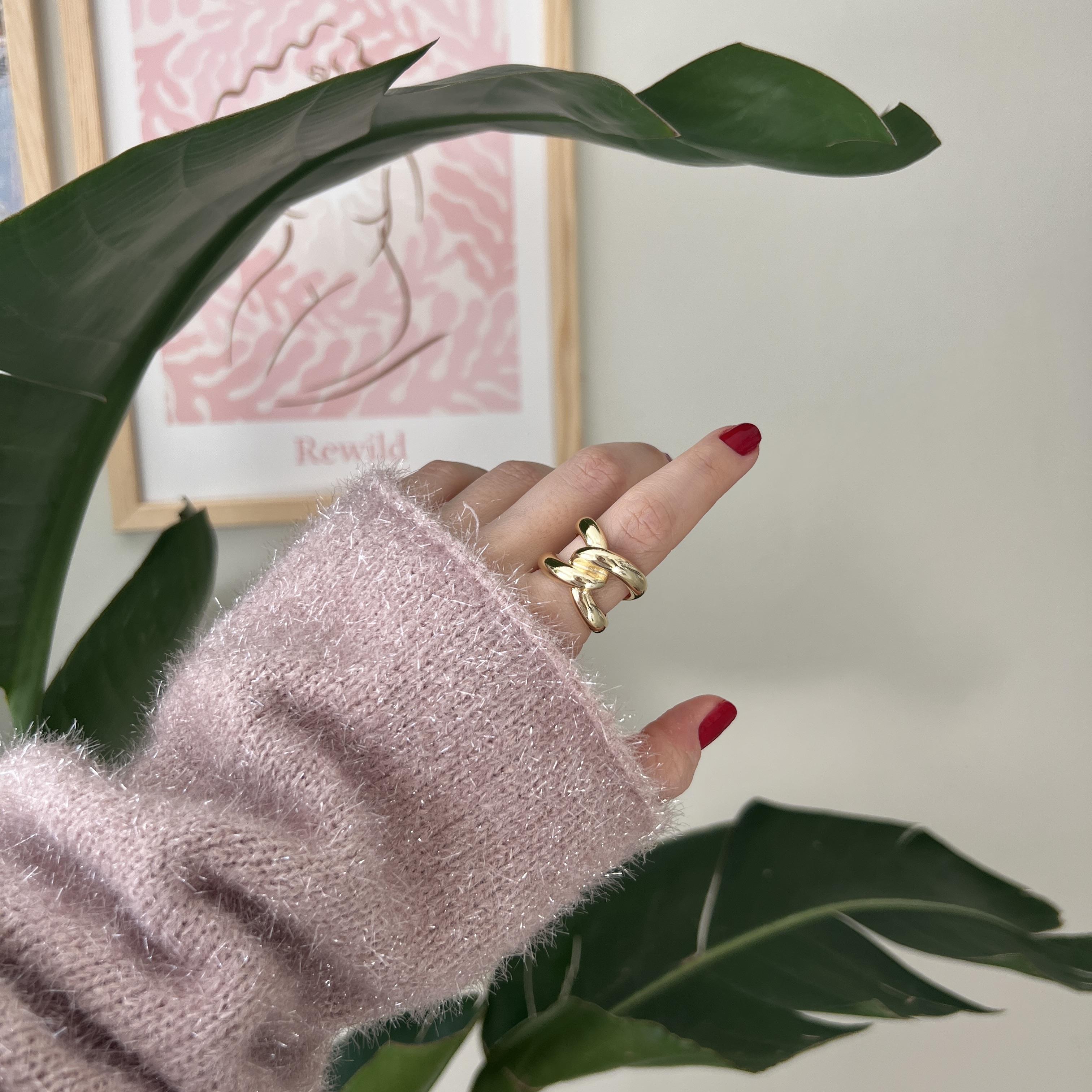 Gold Tasarım Düğüm Yüzük