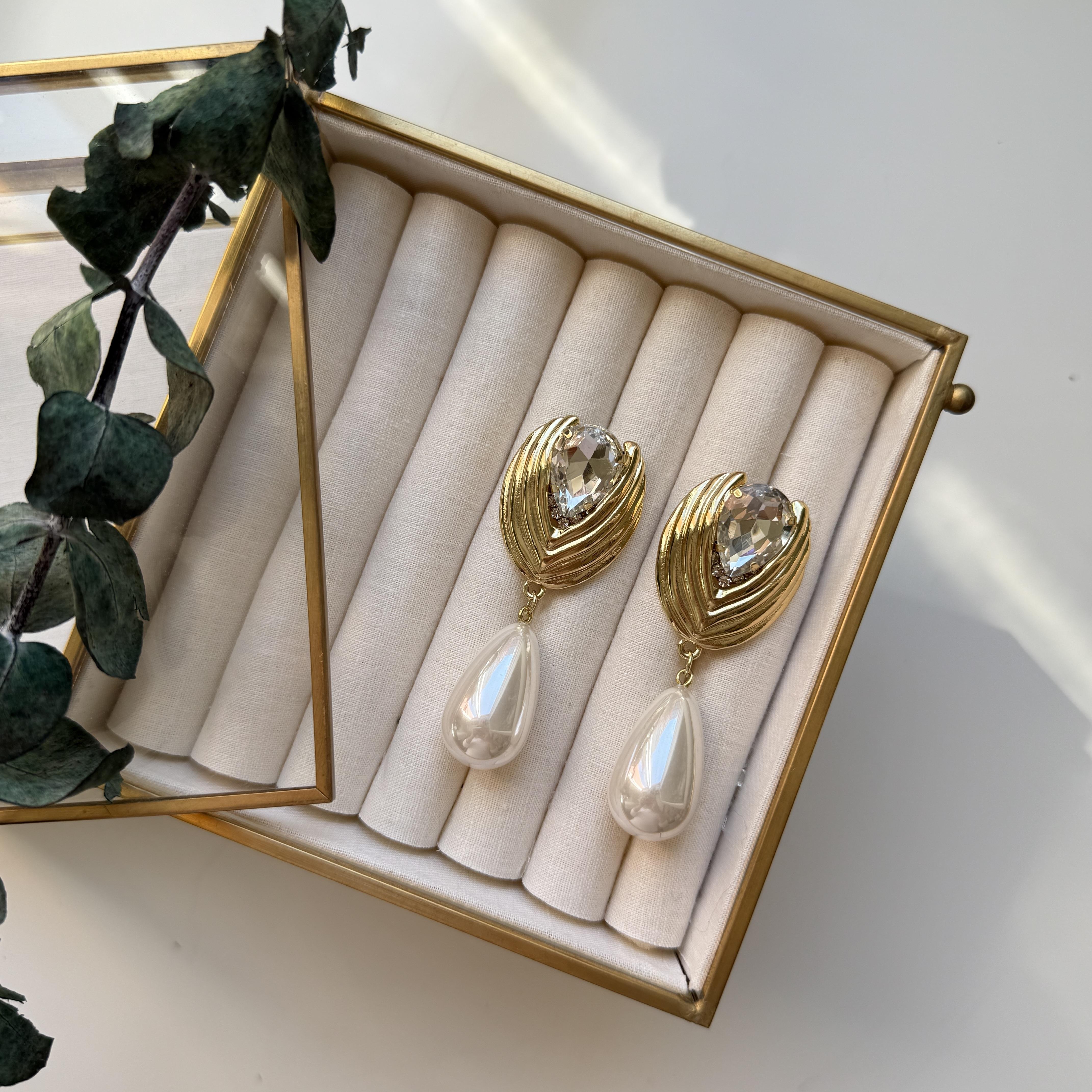 Gold Vintage Kristal Taşlı Küpe