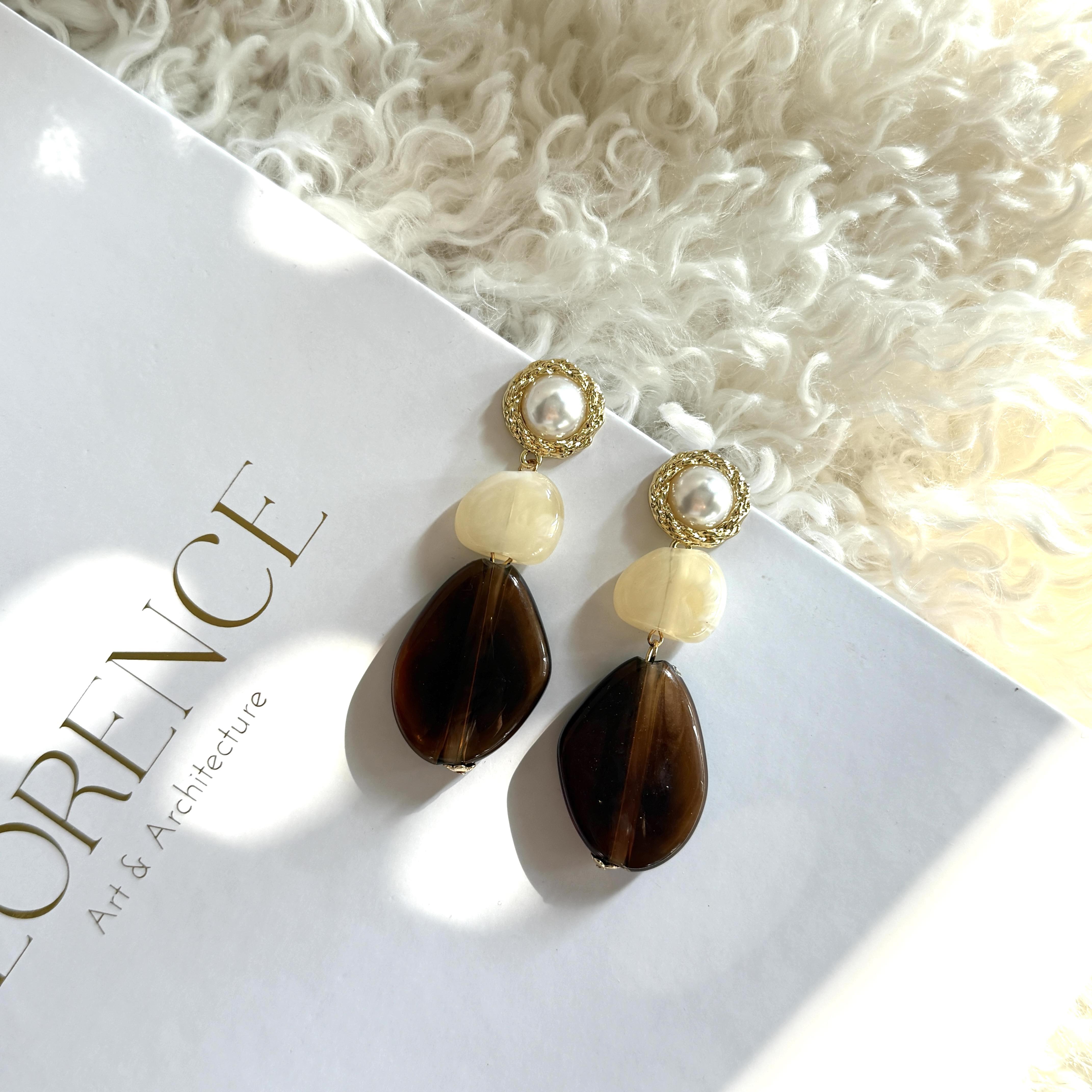 İncili Kemik Vintage Küpe