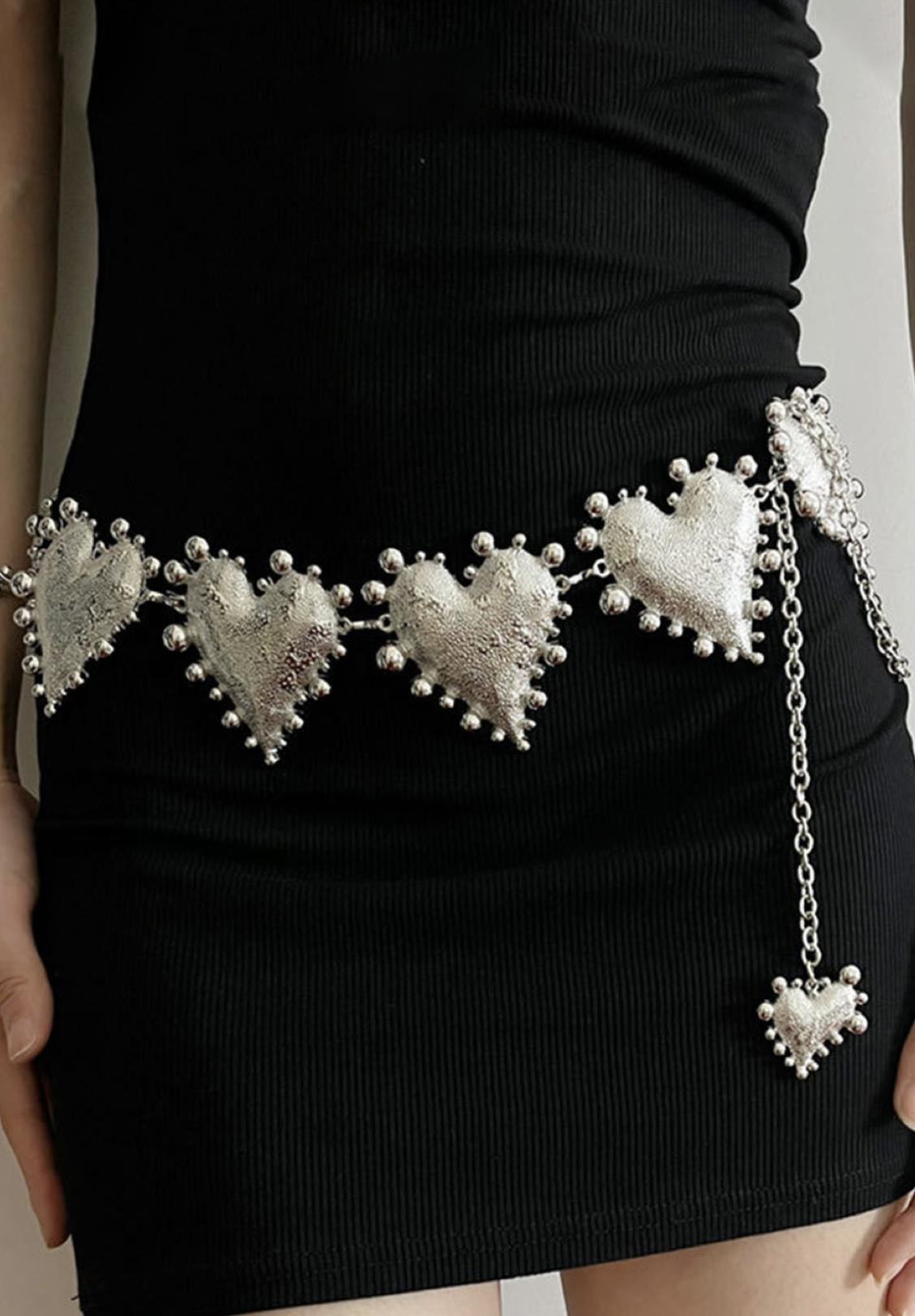 İşlemeli Kalp Bel Zinciri