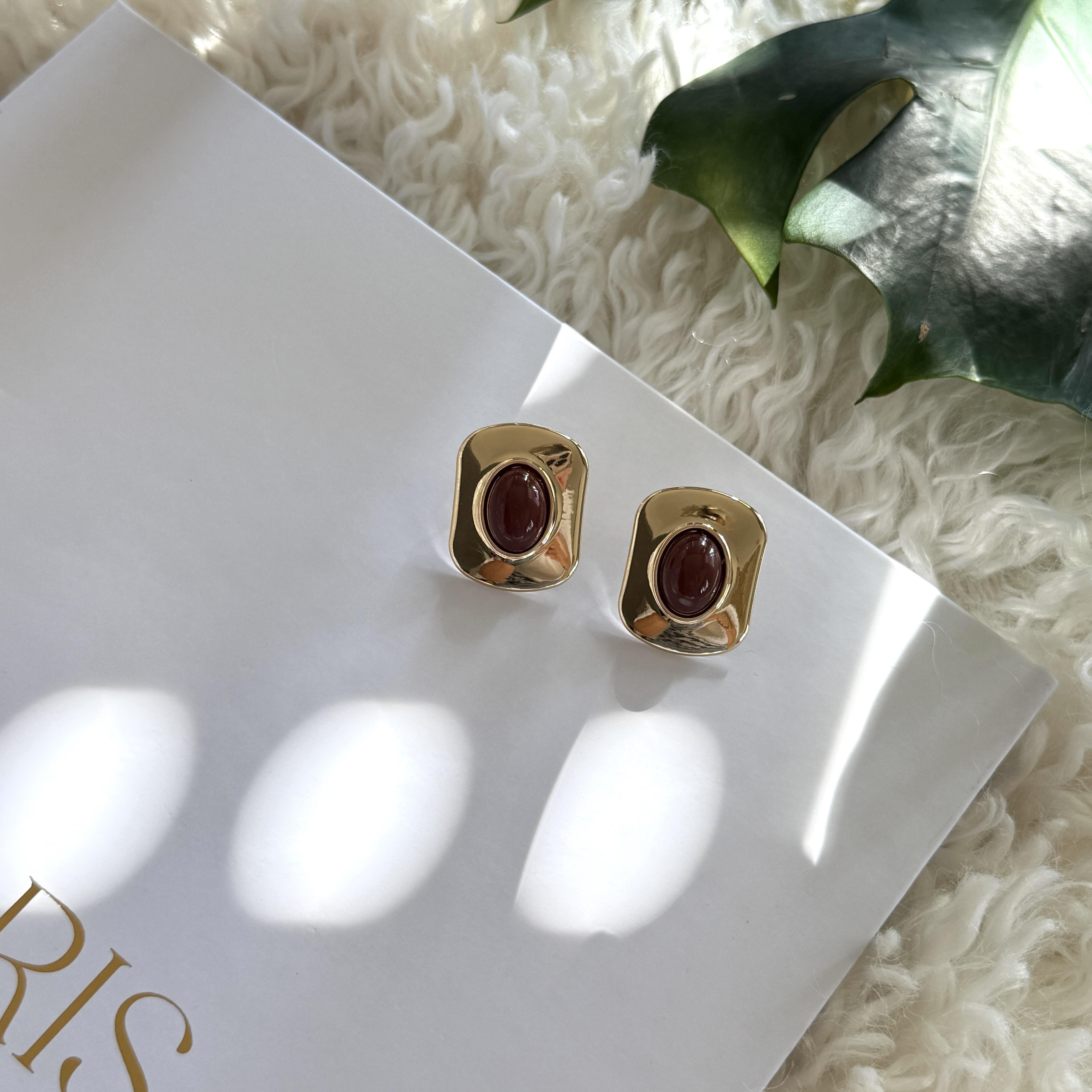 Kahverengi Mineli Dikdörtgen Küpe