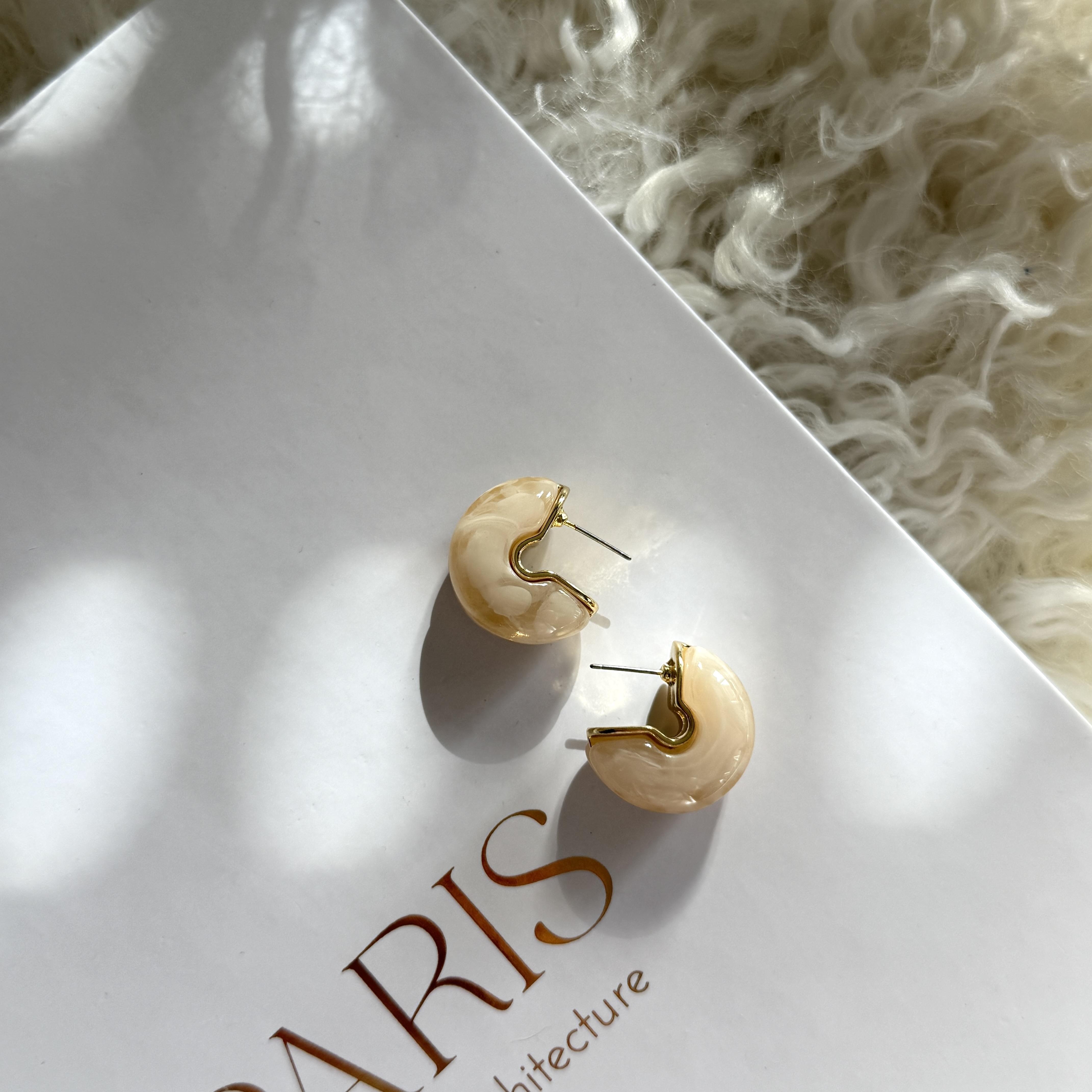 Krem Kemik Halka Küpe