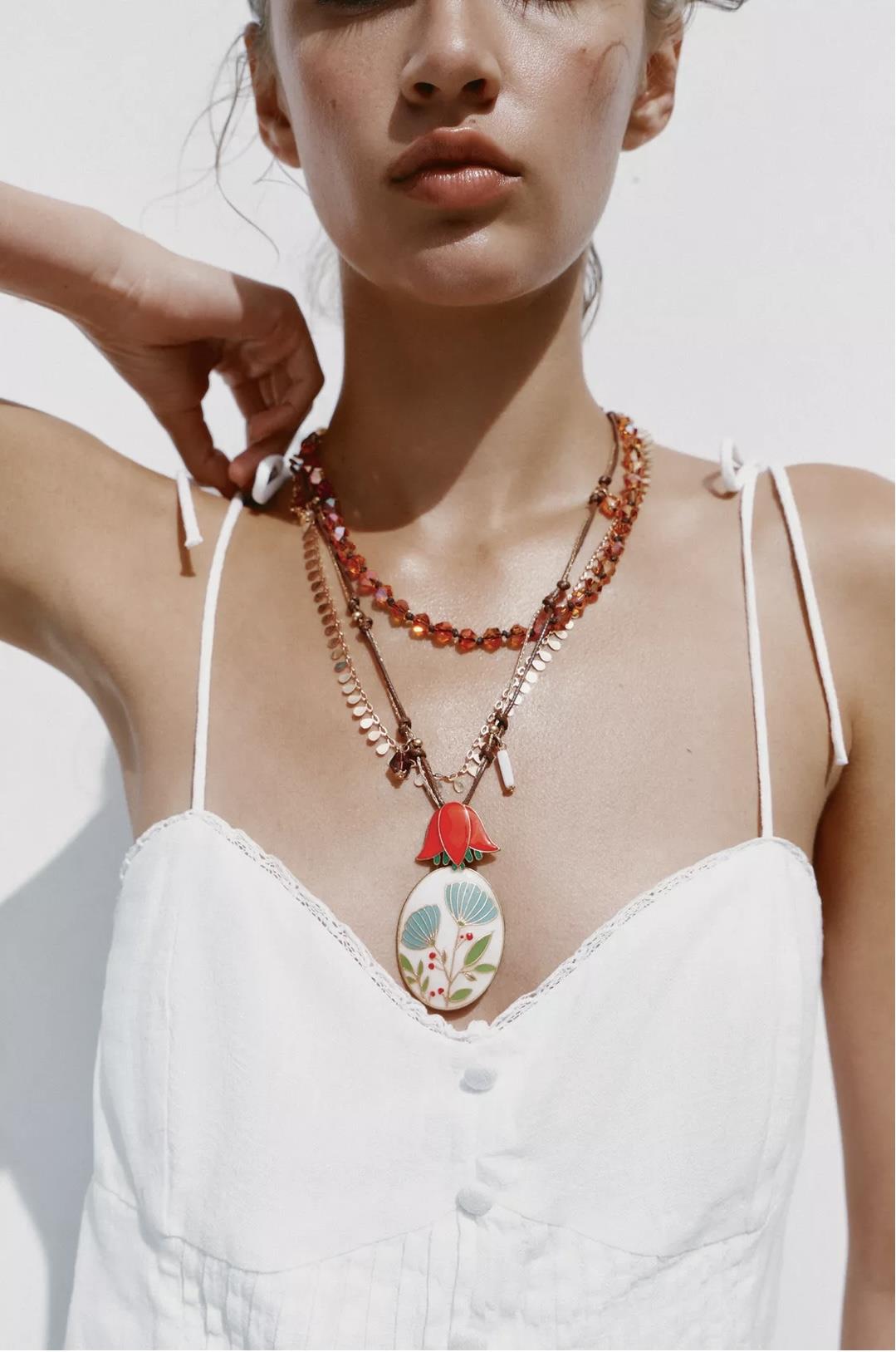 Marka 3lü Çiçek Kolye