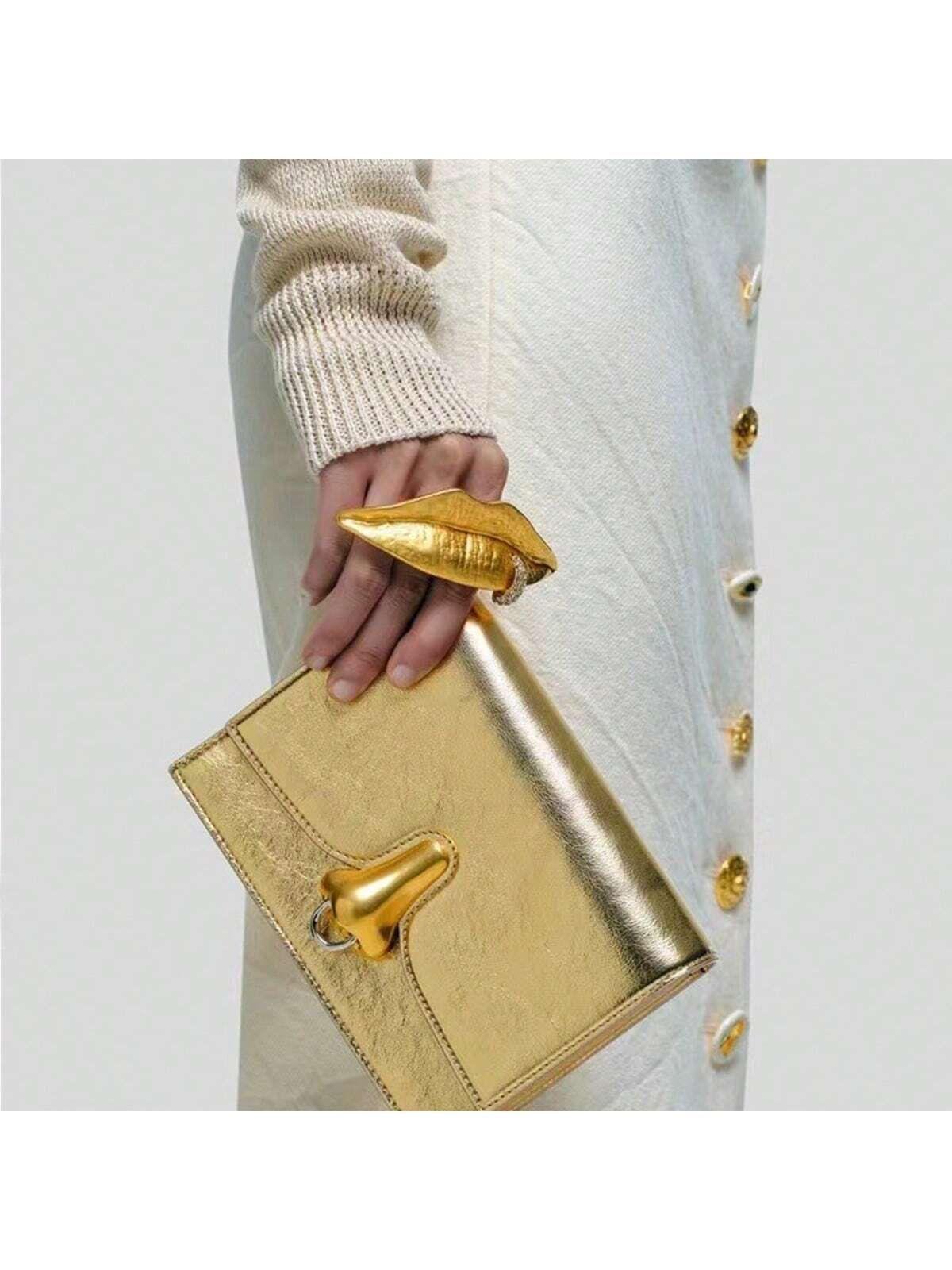 Marka Büyük Dudak Yüzük