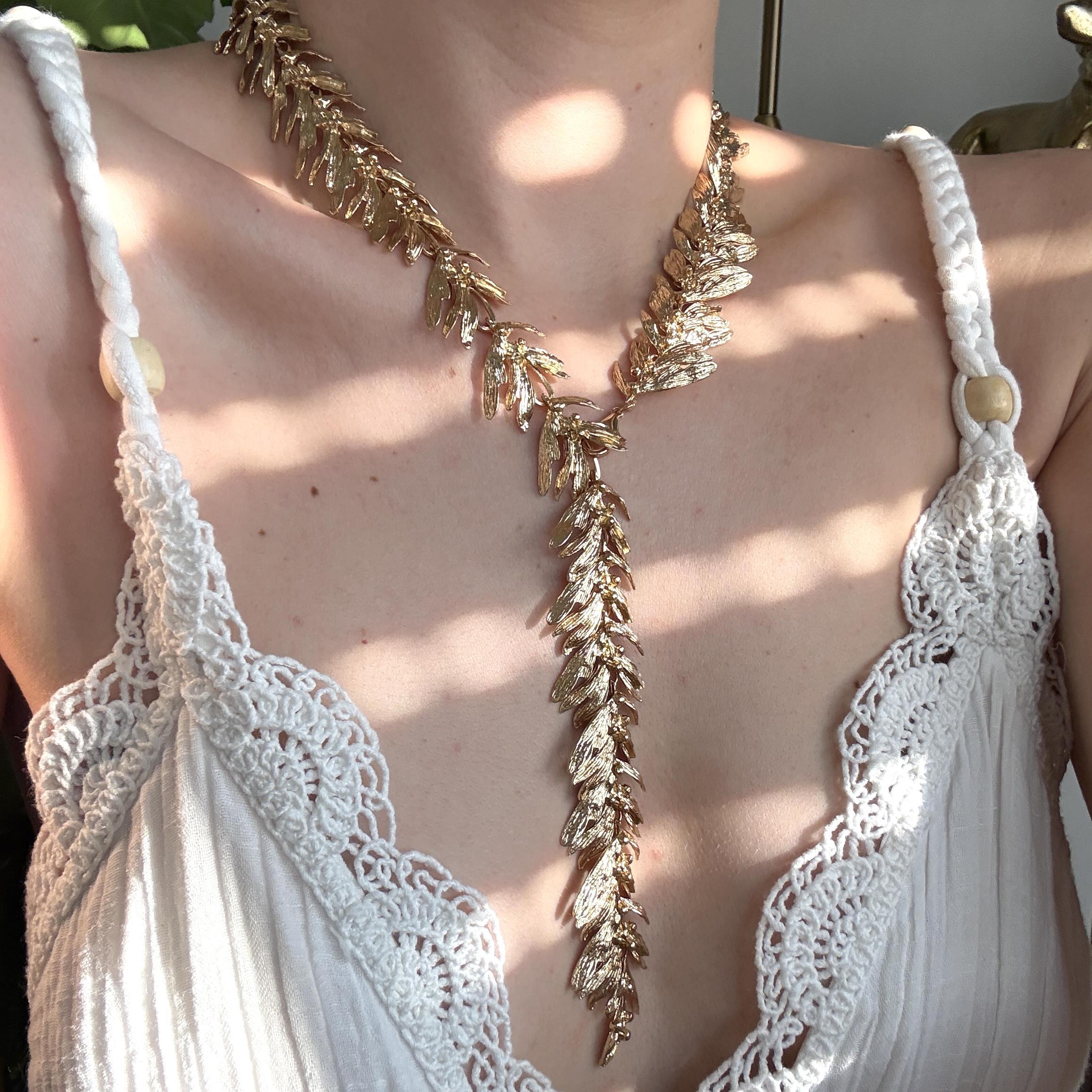 Marka Gold Yaprak Kolye