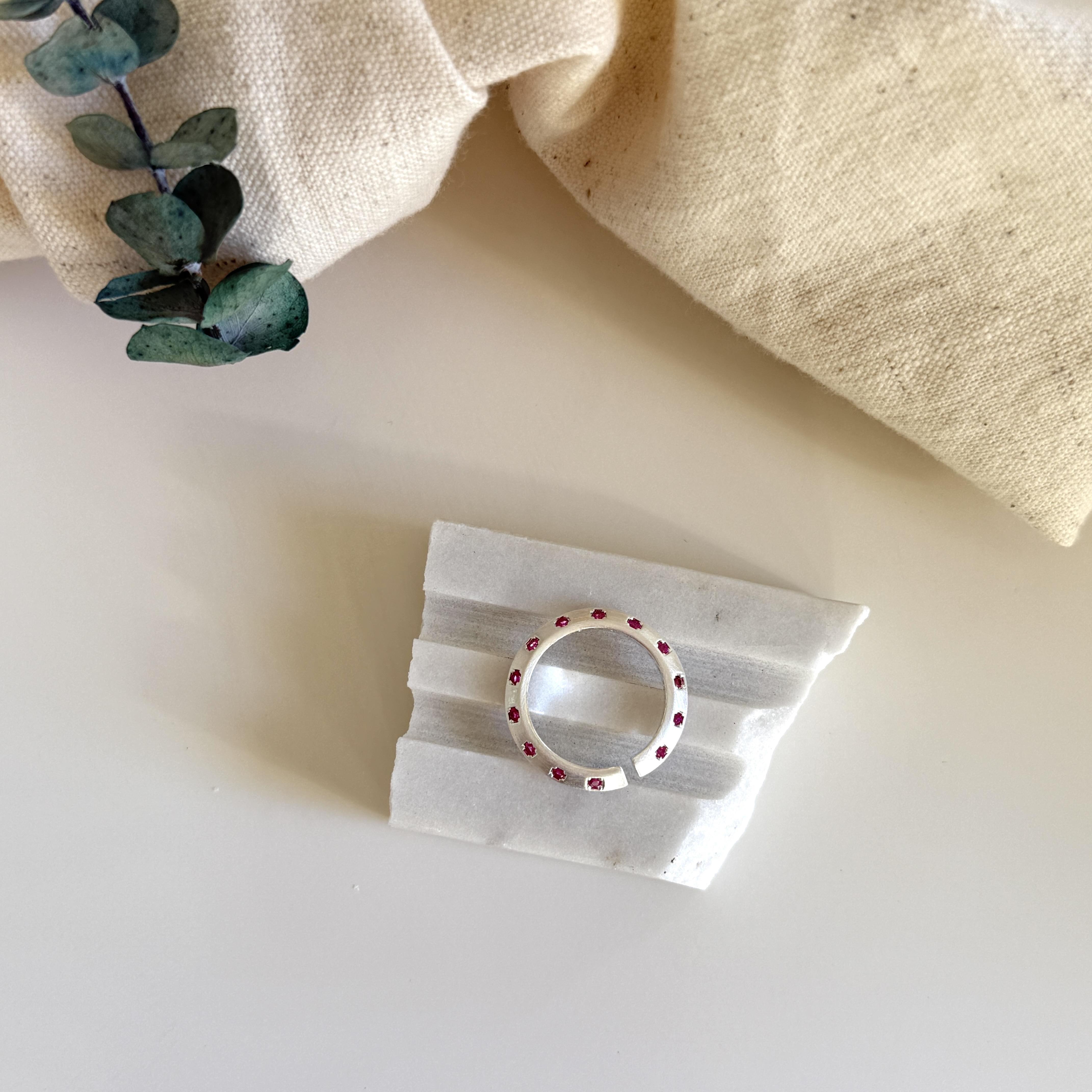 Mat Silver Pembe Taşlı Yüzük