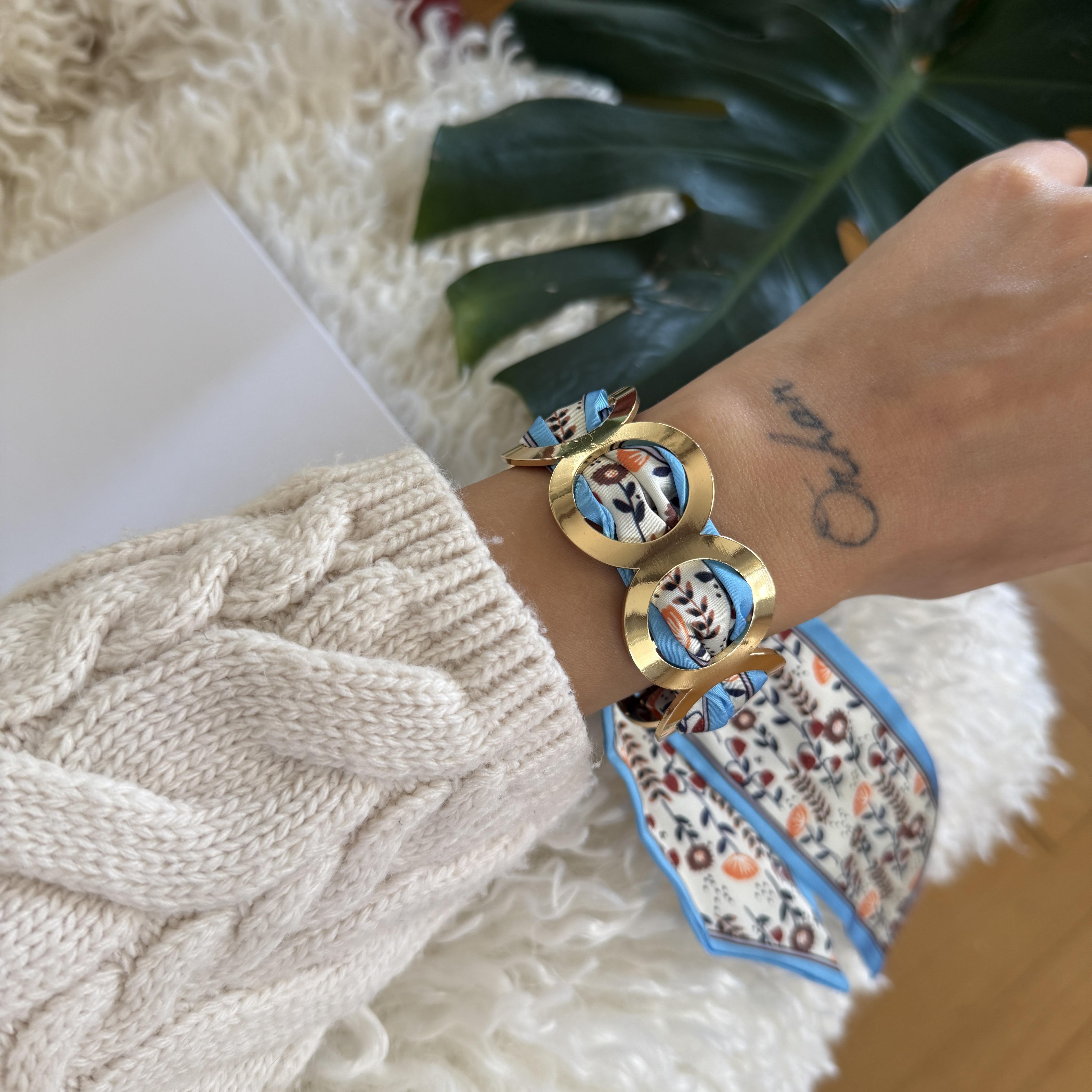 Mavi Çiçekli Fular Bileklik