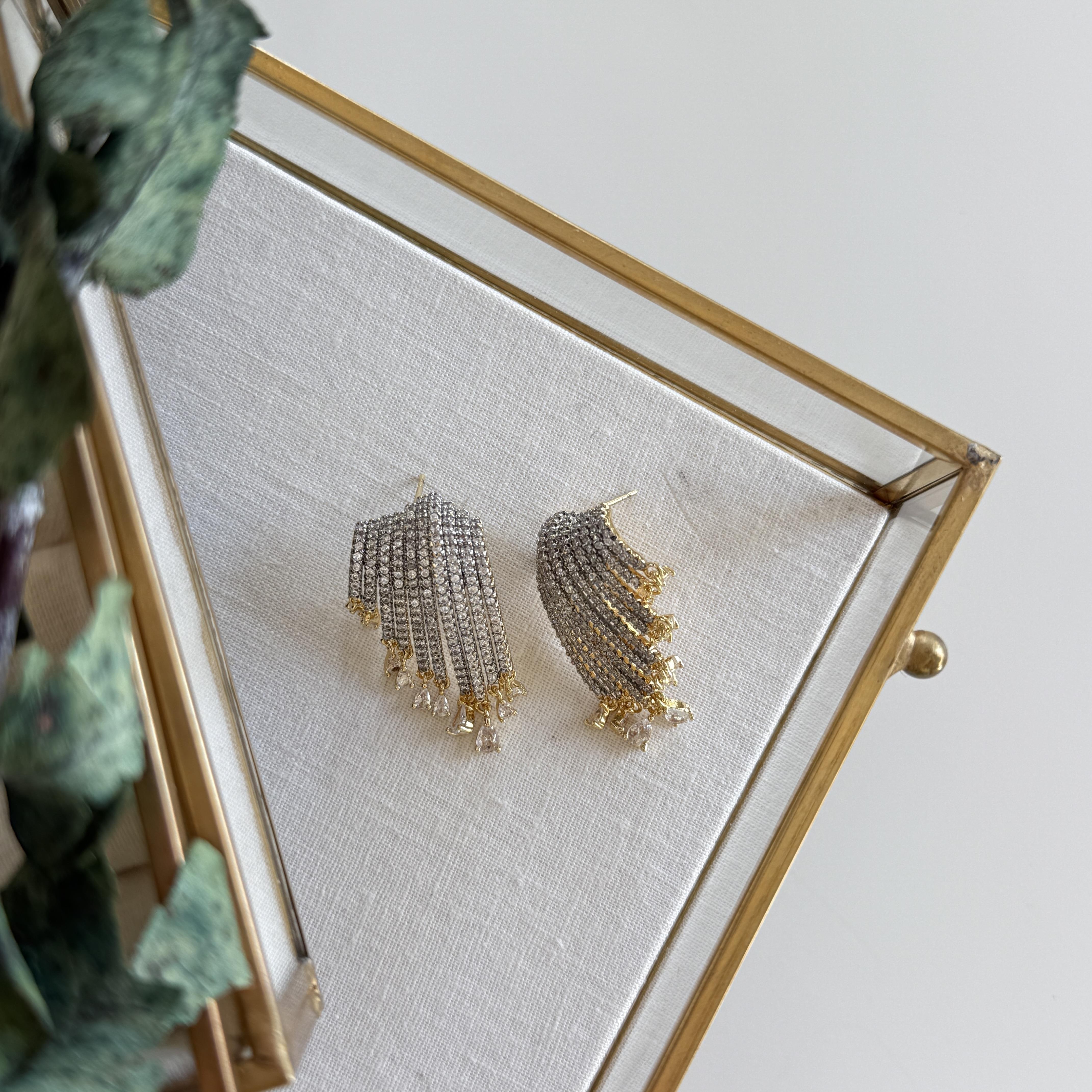 Mix Sallantı Taşlı Küpe