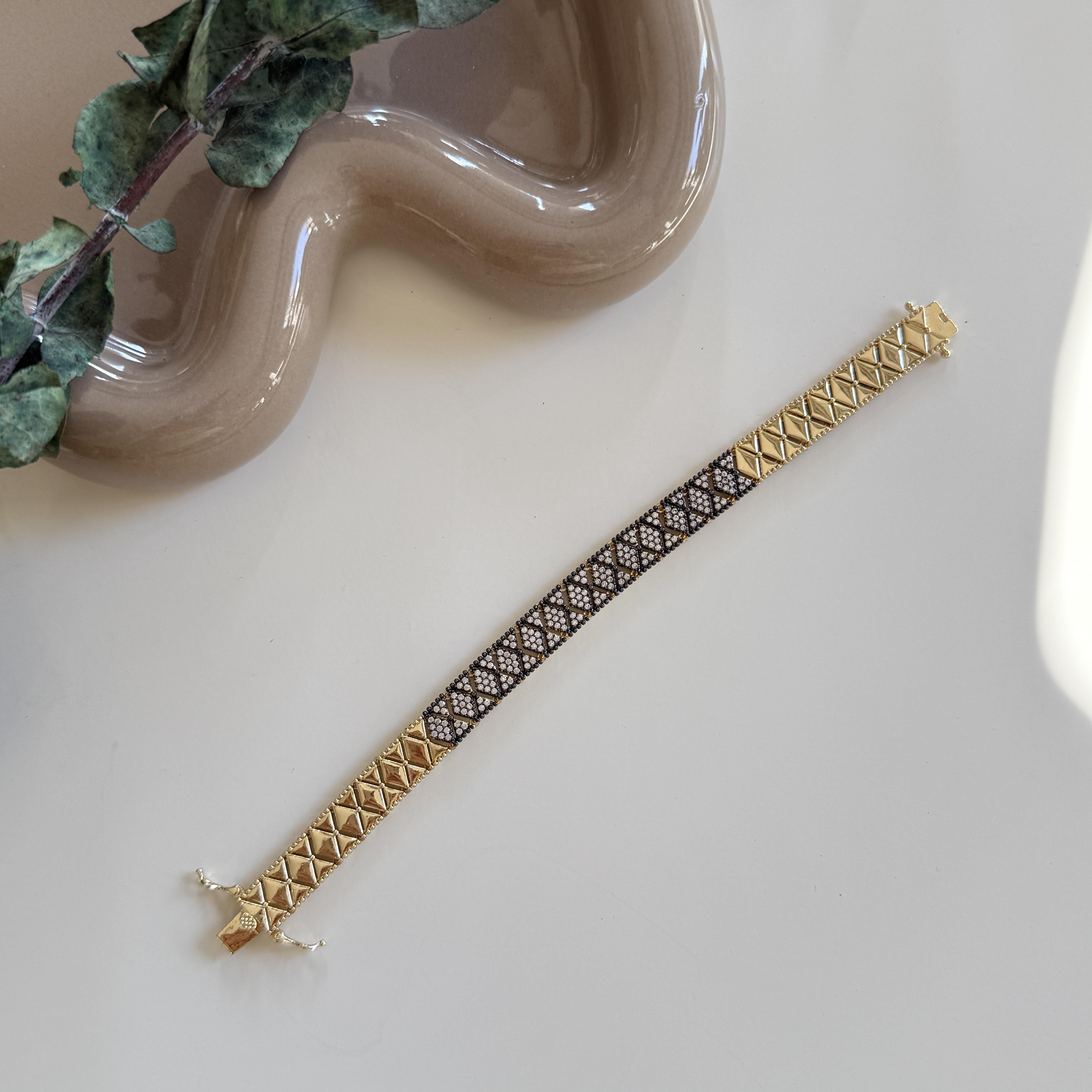 Ortası Taşlı Gold Bileklik