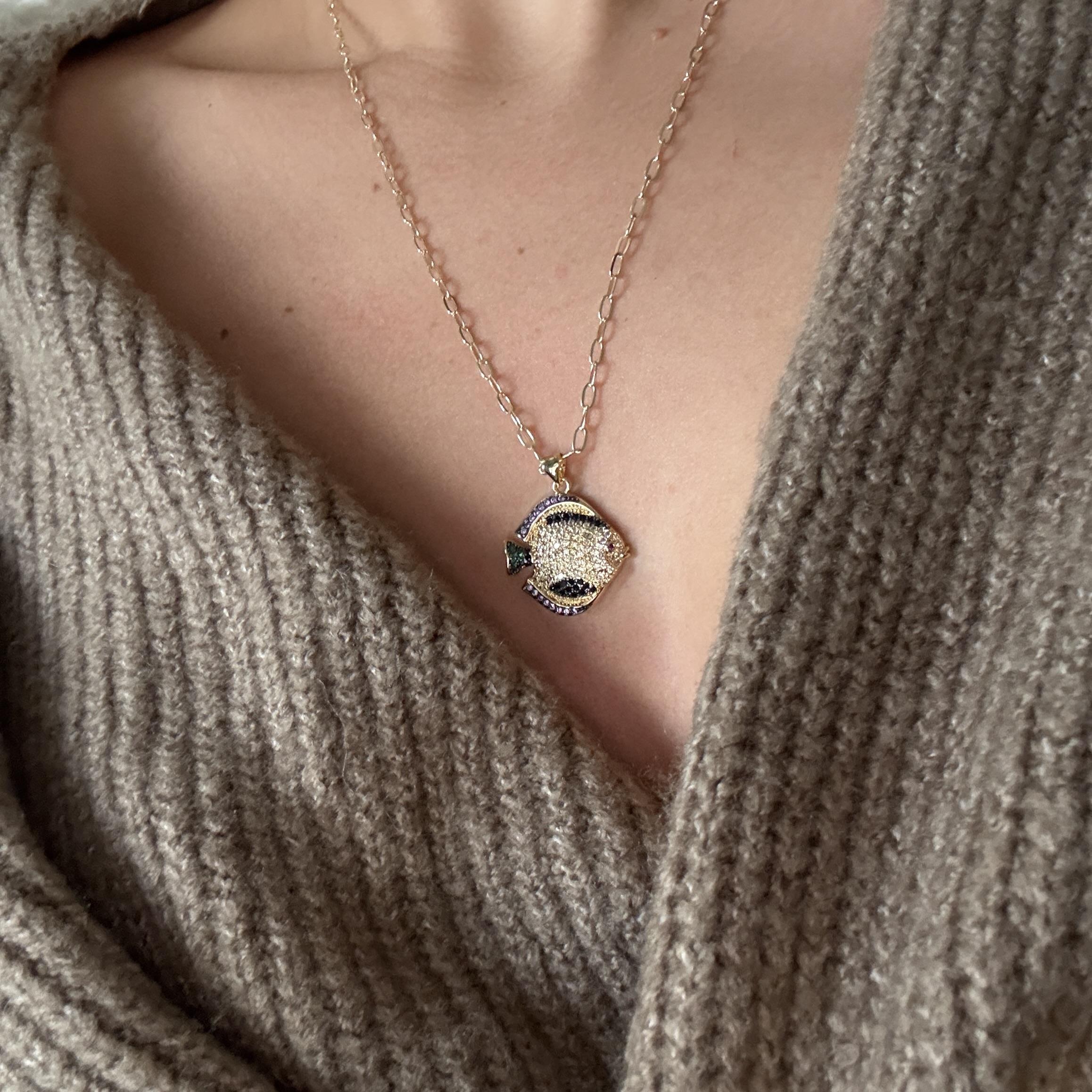 Özel Seri Taşlı Balık Kolye