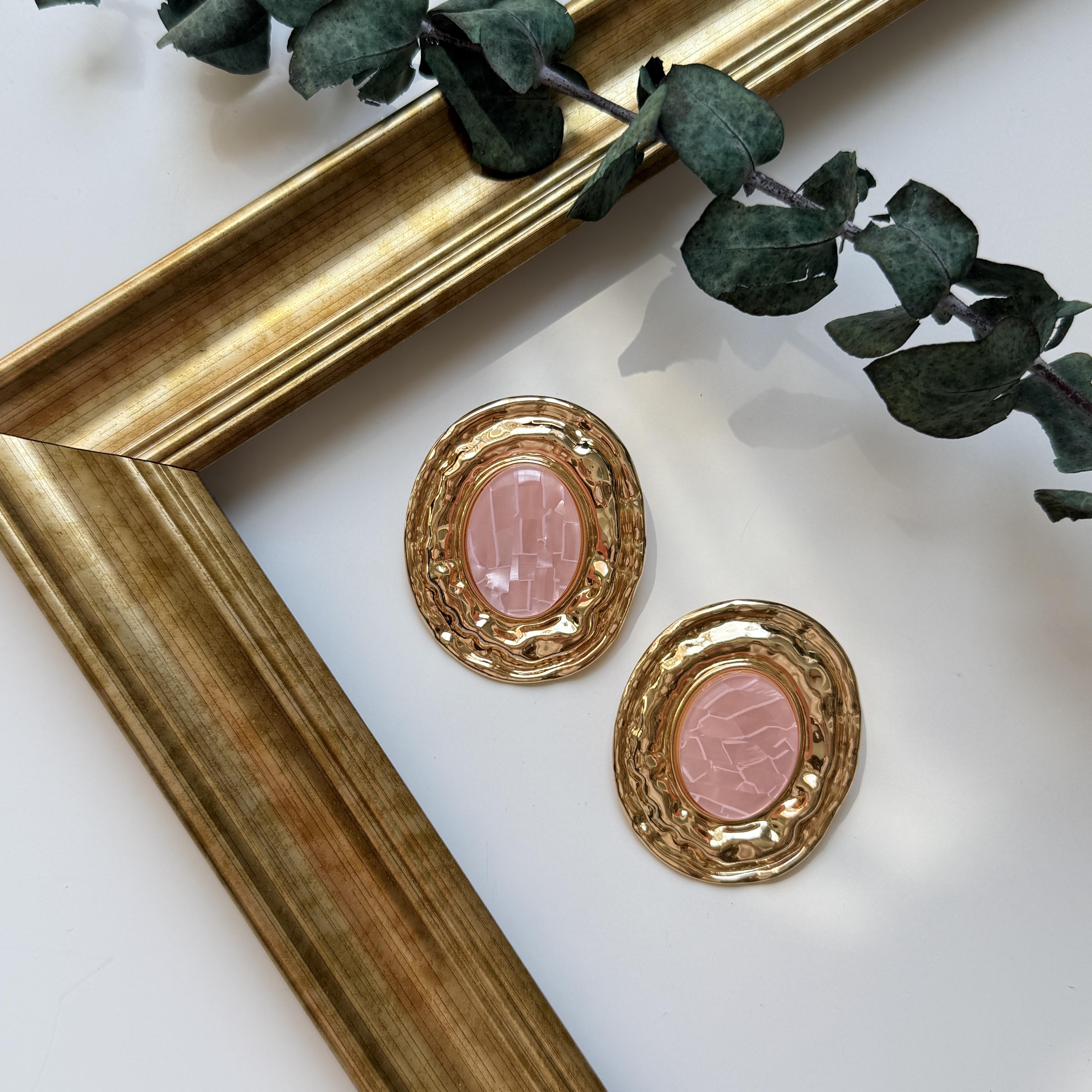 Pembe Ezme Sedefli Oval Küpe