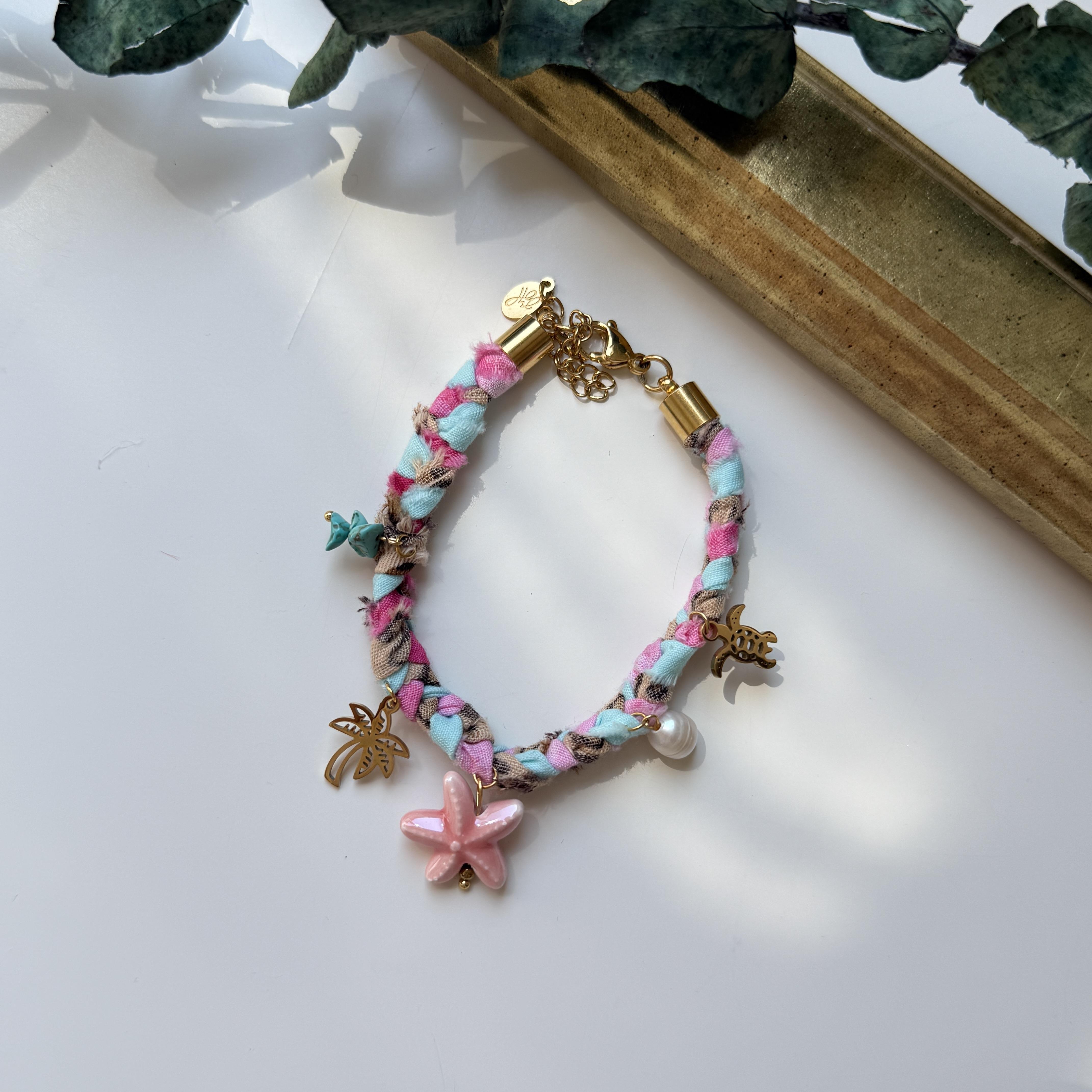 Pembe Örgü Kumaş Charmlı Bileklik